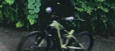 Essen: EC-Karte aus Auto geklaut und damit bezahlt - Fotofahndung