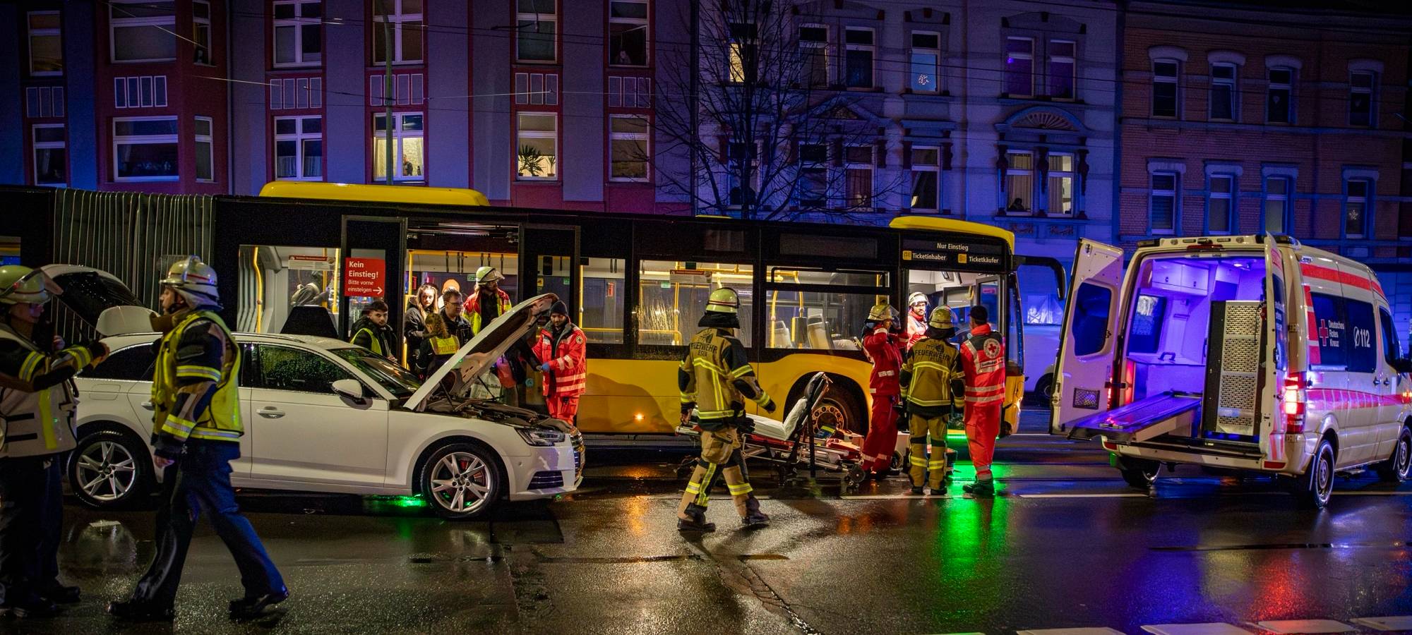 Unfall in Essen mit Linienbus