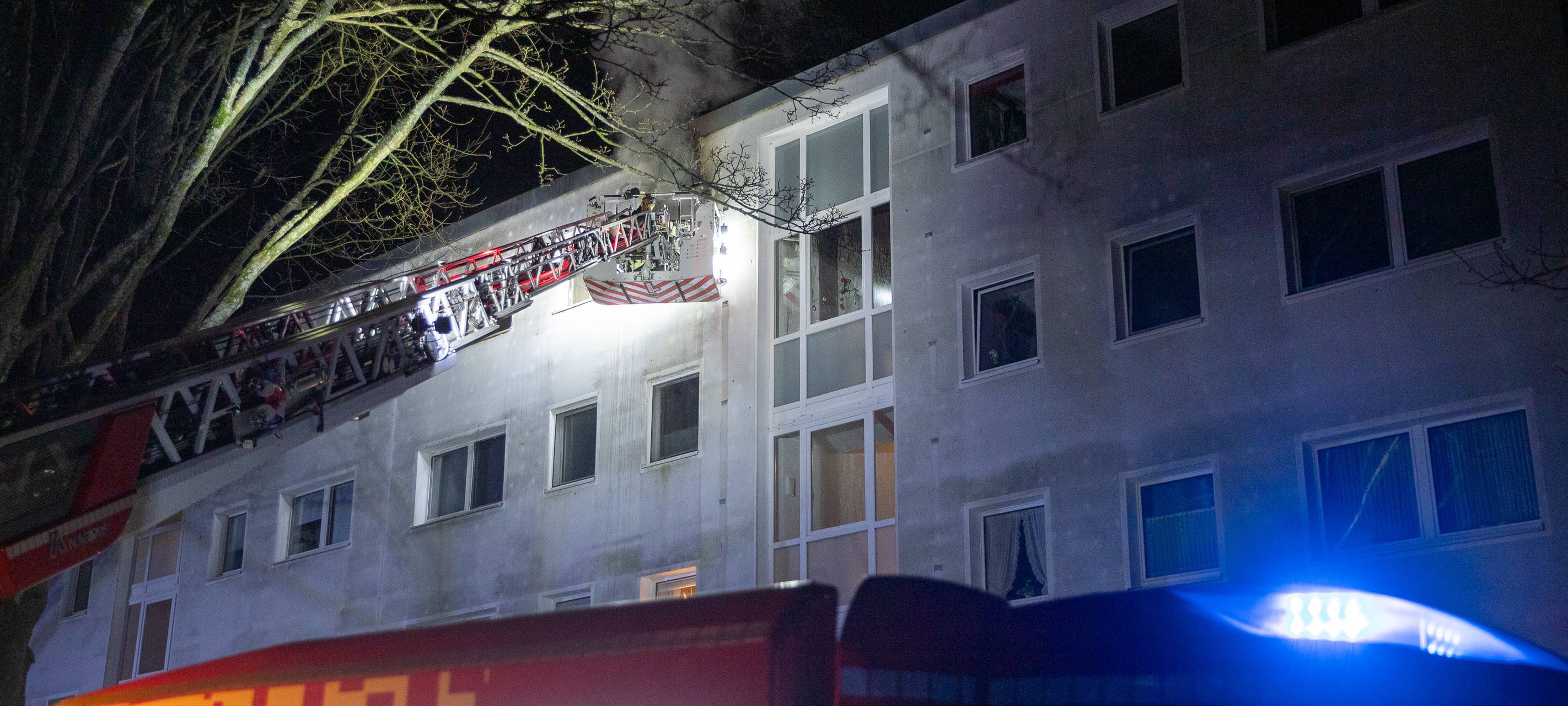 Feuerwehreinsatz in Essen: Flammen schlugen aus dem Fenster