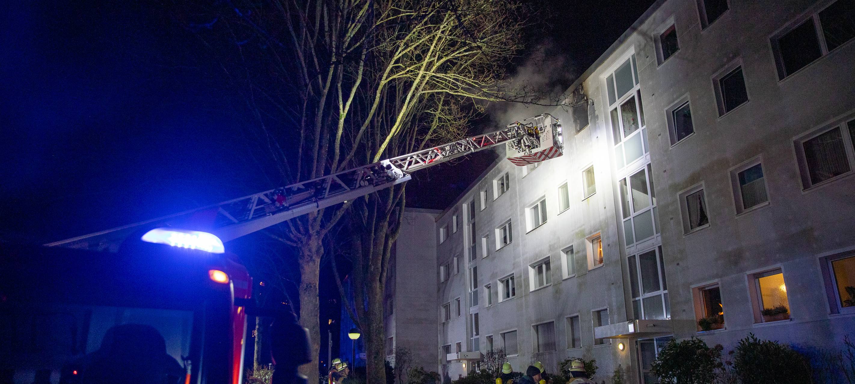 Feuerwehreinsatz in Essen: Flammen schlugen aus dem Fenster