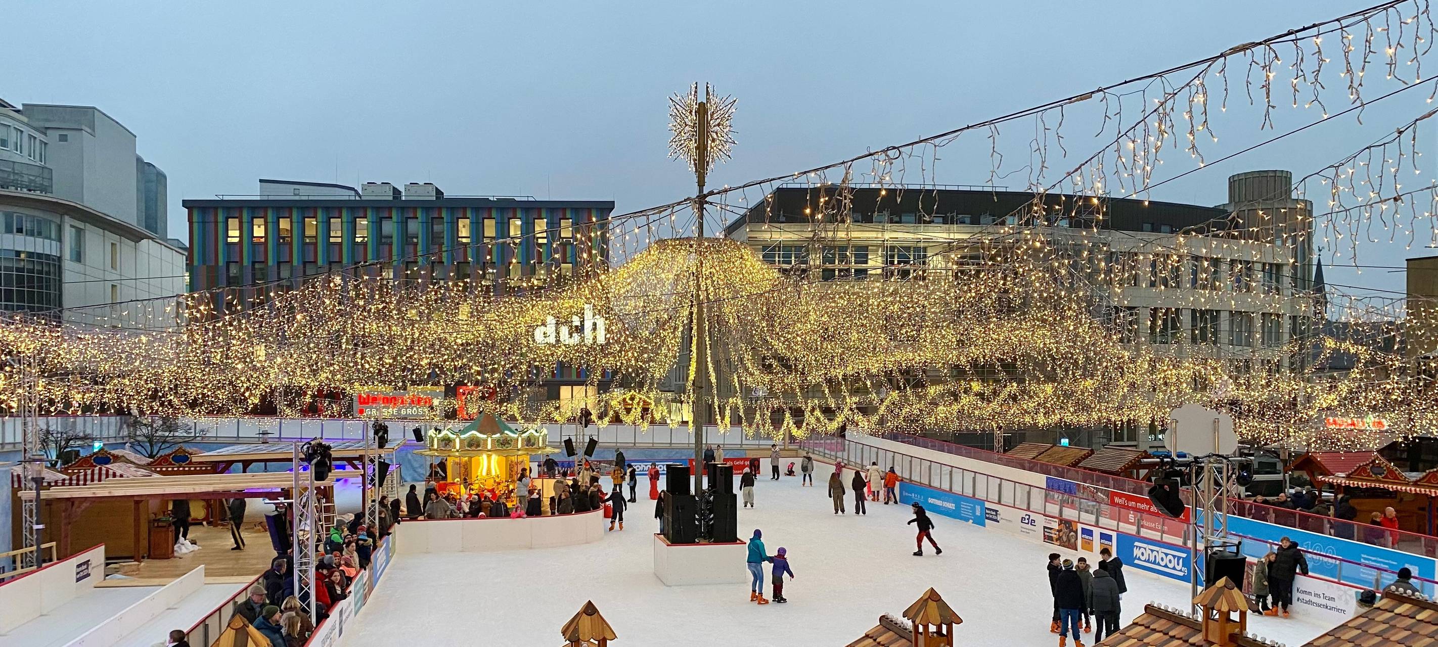 Der Wintertraum in Essen 2024 am Kennedyplatz