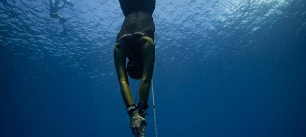 radio-essen-podcast-essen-im-ohr-freitaucherin-jennifer-wendland-fabian-schulenkorf-tauchen-rekord-luke-coley-tauchen