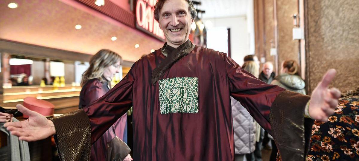 Ausgefallene Kostüme in Essen: Verkauf im Grillo-Theater