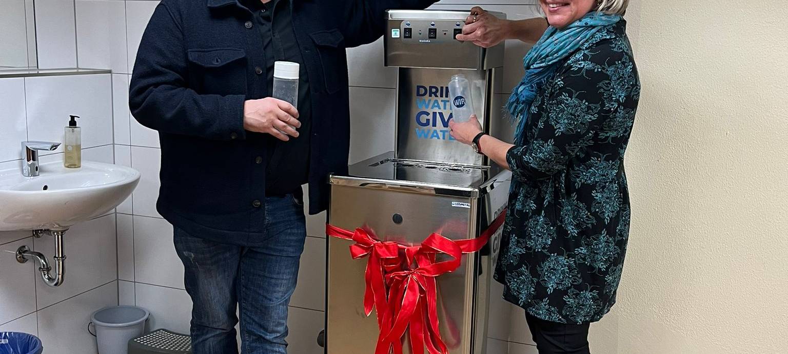 Grundschule in Essen bekommt Trinkwasserspender