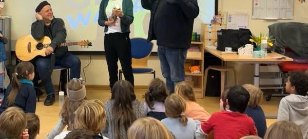 Grundschule in Essen bekommt Trinkwasserspender