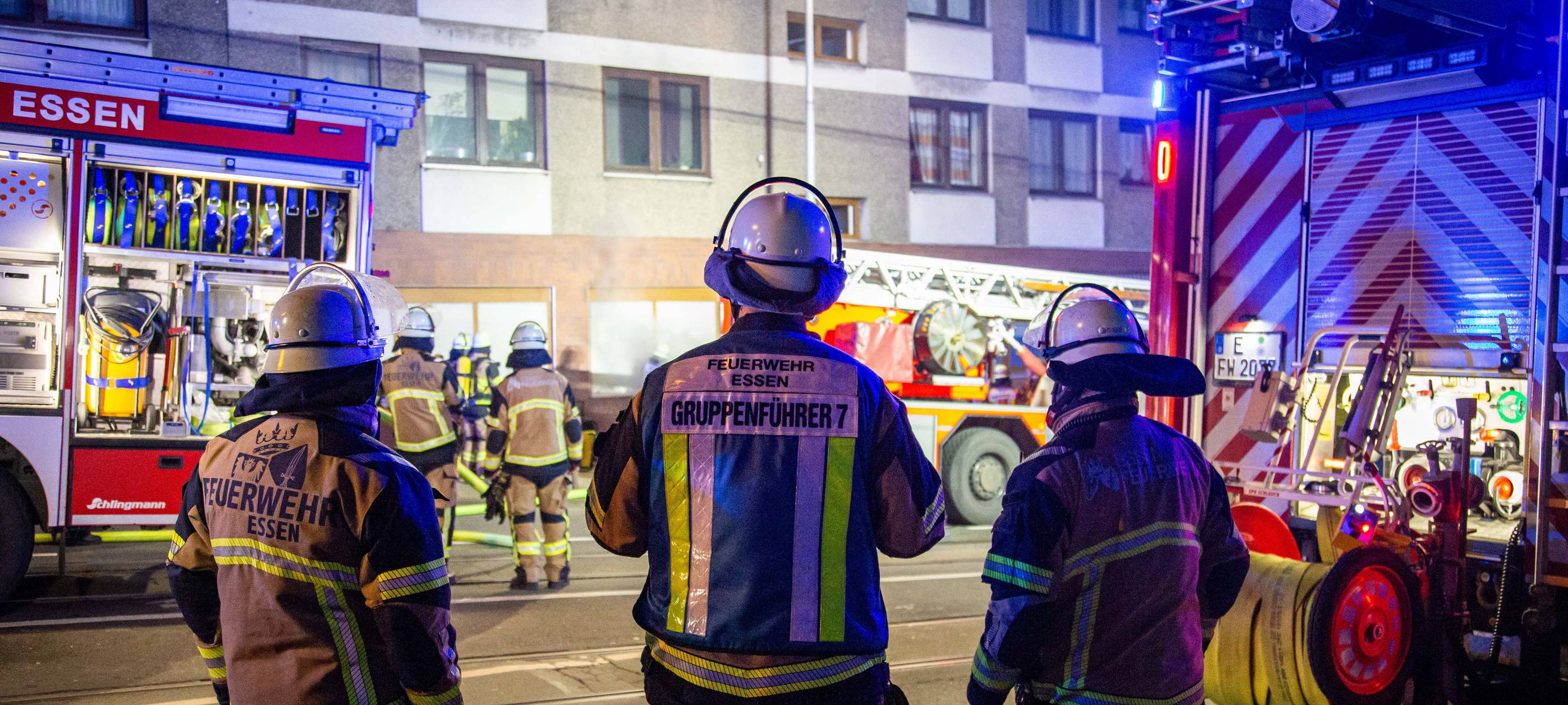 Wohnungsbrand in Essen - Feuerwehr im Einsatz