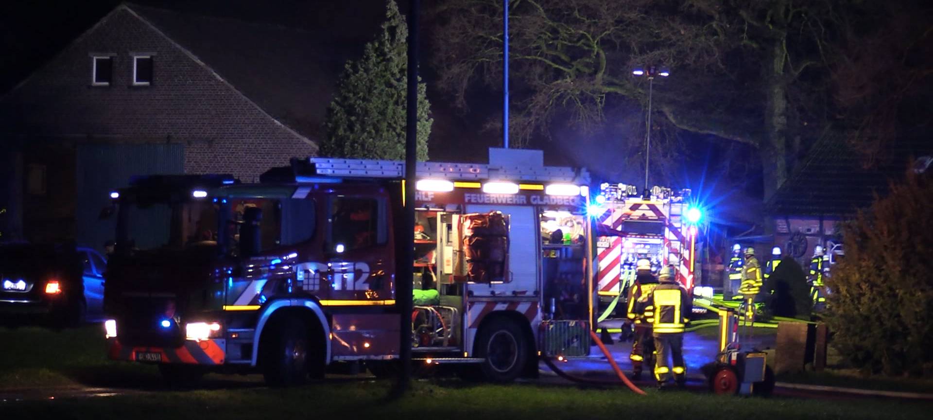 Scheune in Gladbeck brennt – B 224 Richtung Essen gesperrt