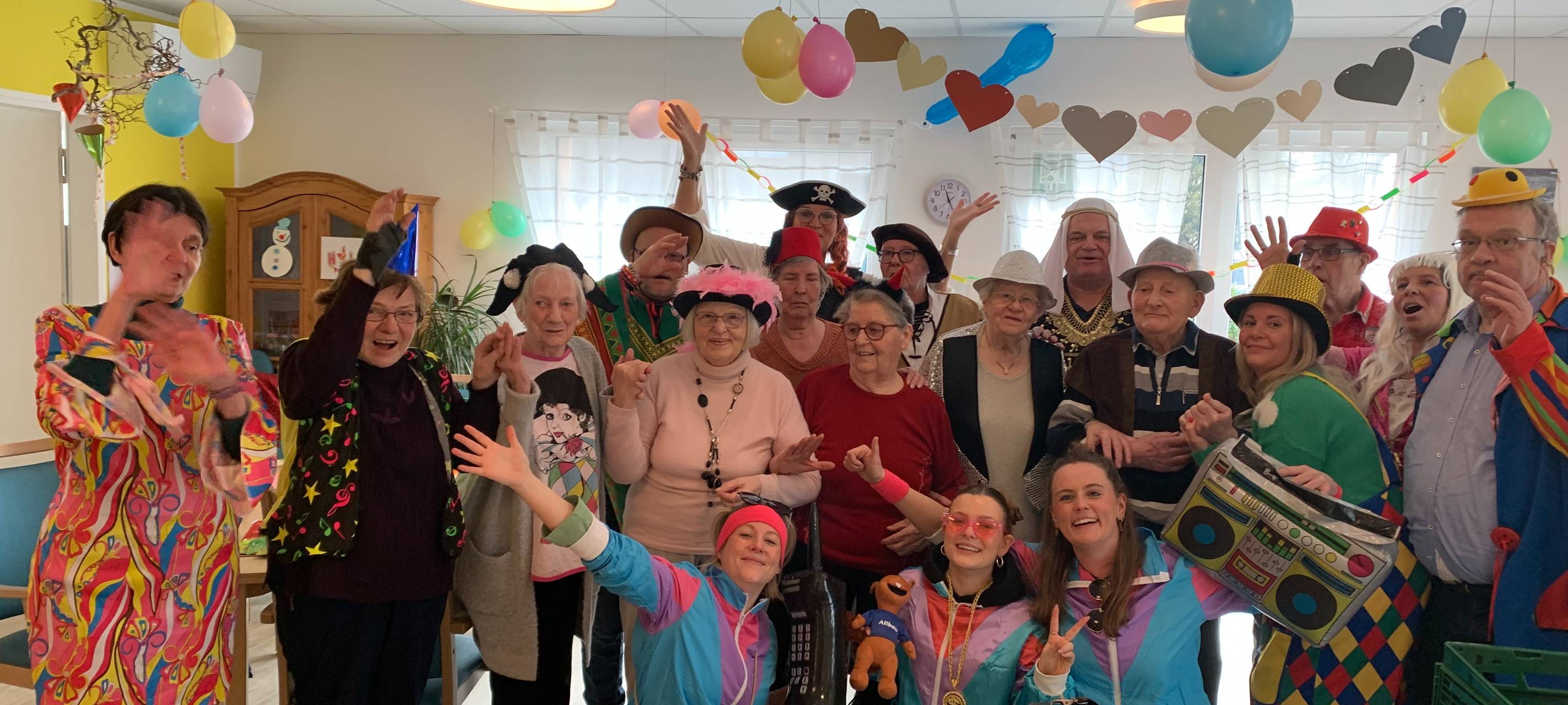 Der Kamelle-Express von Radio Essen bei der Tagespflege Op dem Berge