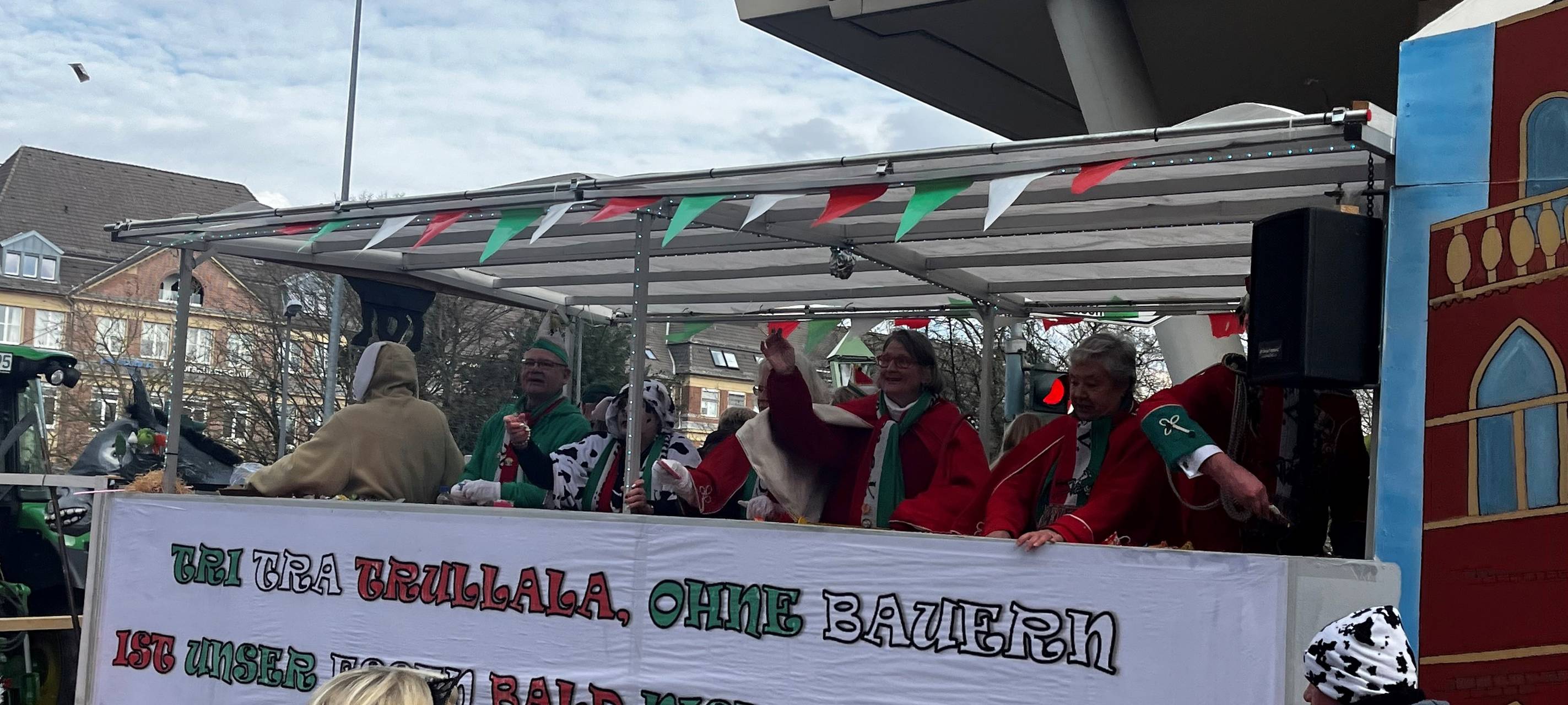 Rosenmontagszug in Essen-Rüttenscheid 2024