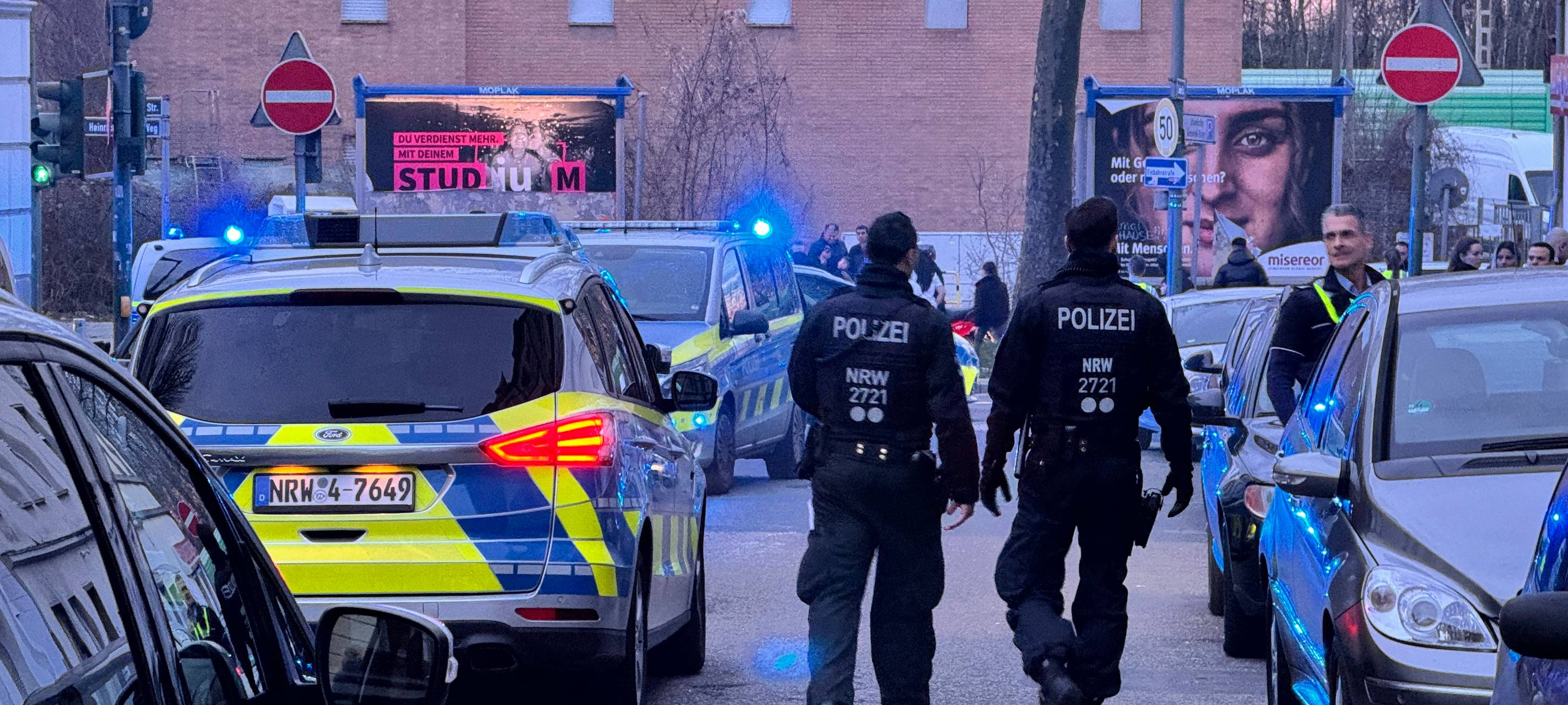 In Essen Passanten erschreckt wegen Kneipenschlägerei