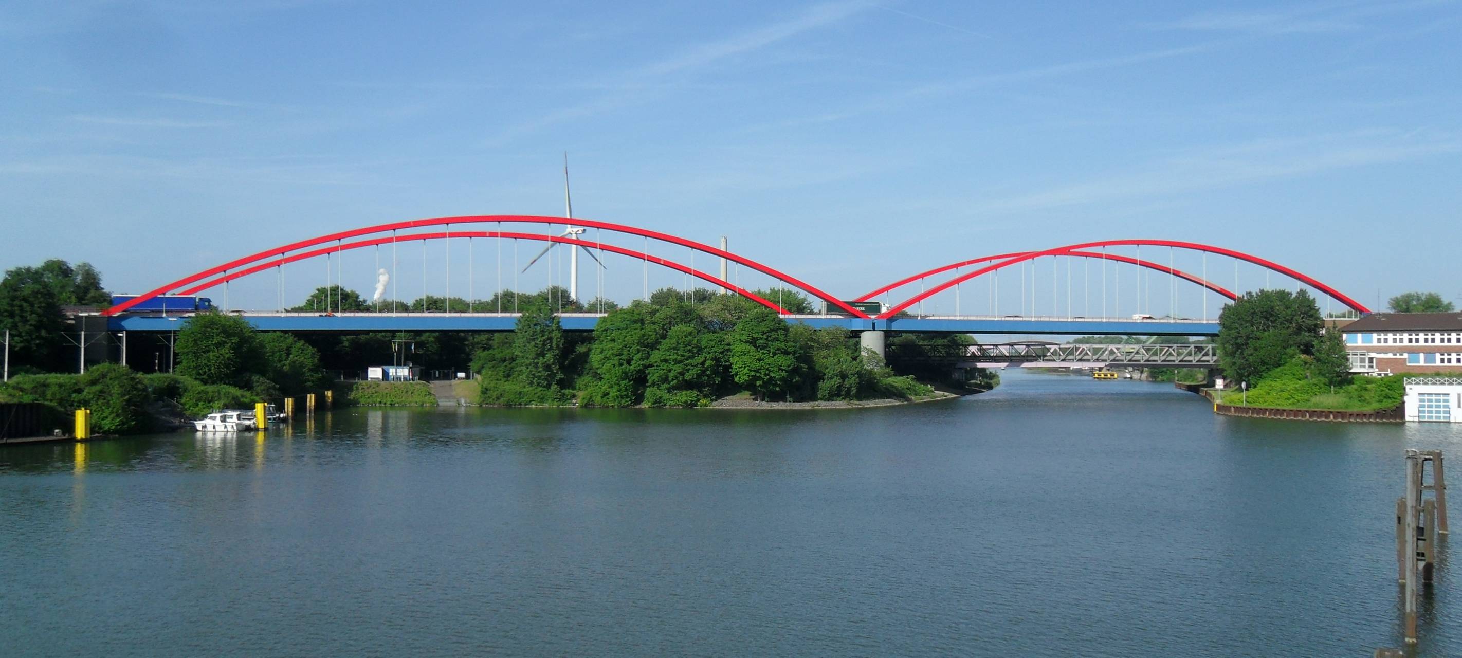 Brücke über den Rhein-Herne-Kanal zwischen Essen und Bottrop