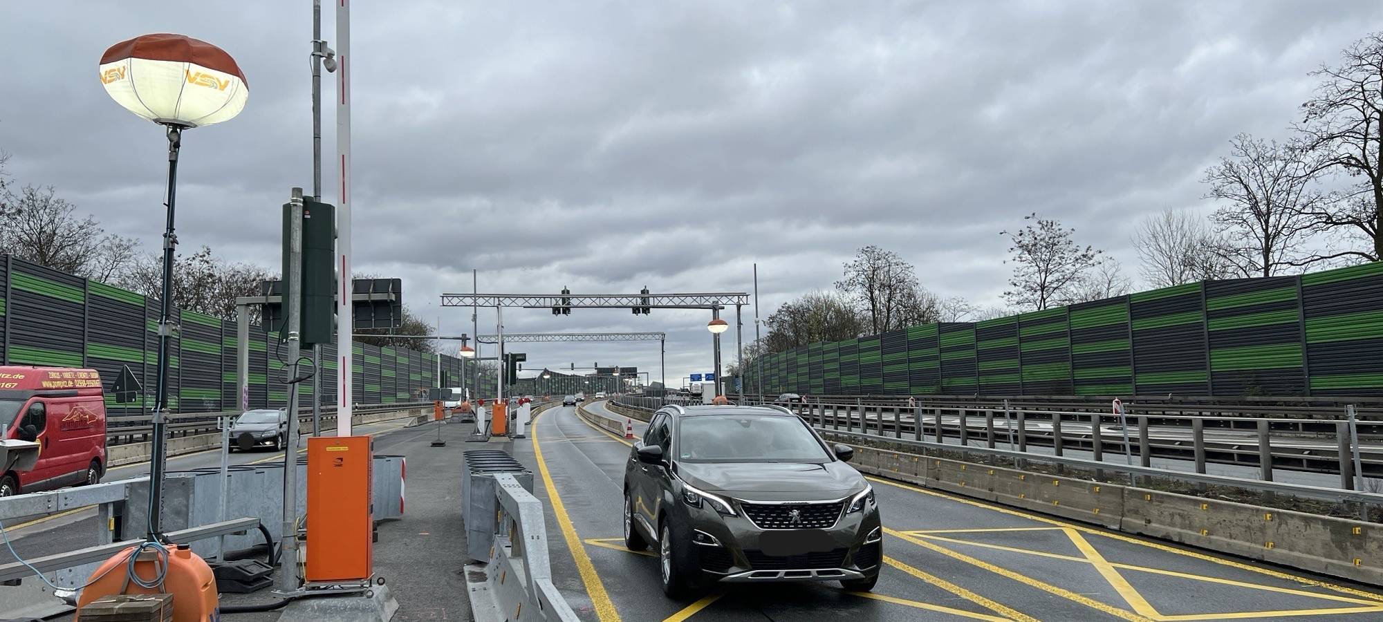 Waage auf A42 bei Essen - viele Einnahmen durch Bußgelder