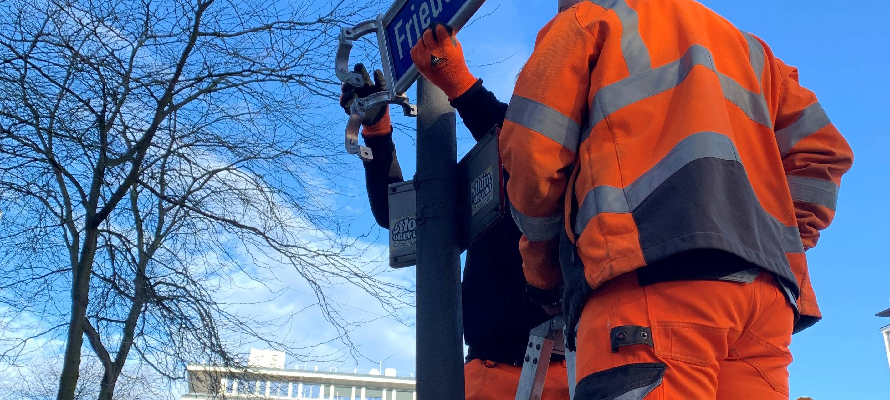 Kardinal-Hengsbach-Platz heißt jetzt Friedensplatz