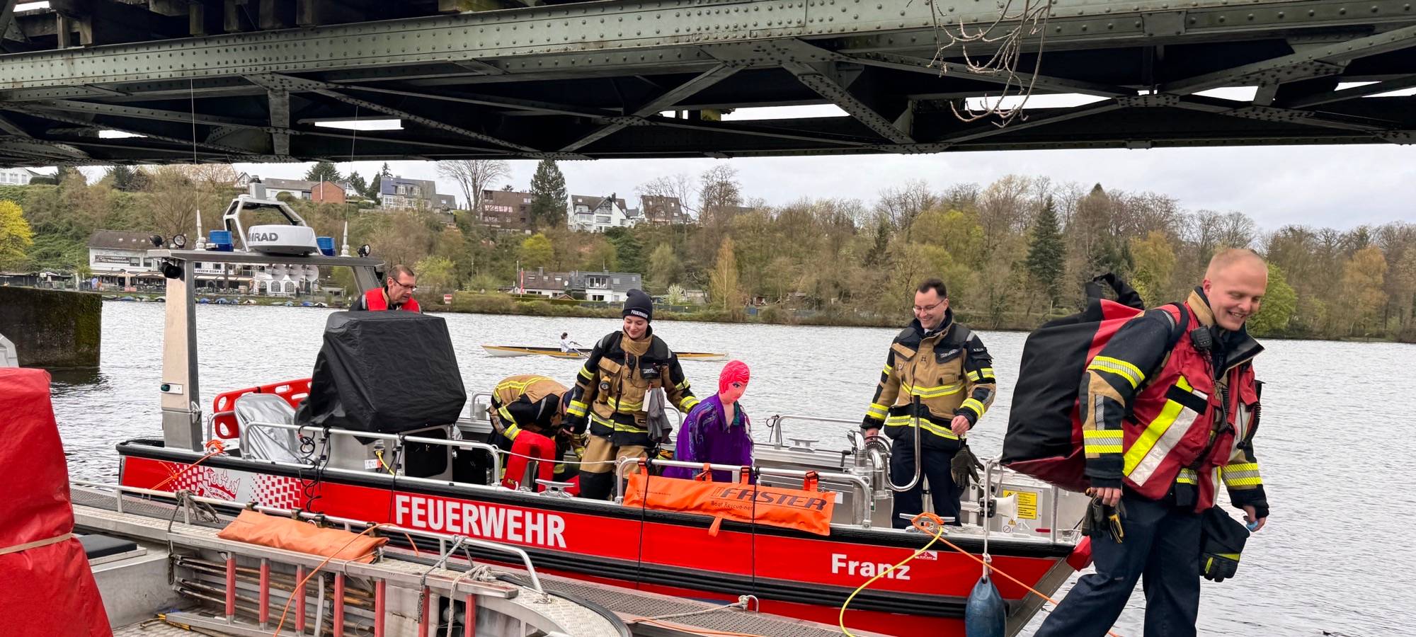 Sex-Puppe in Essen löst großen Feuerwehreinsatz aus