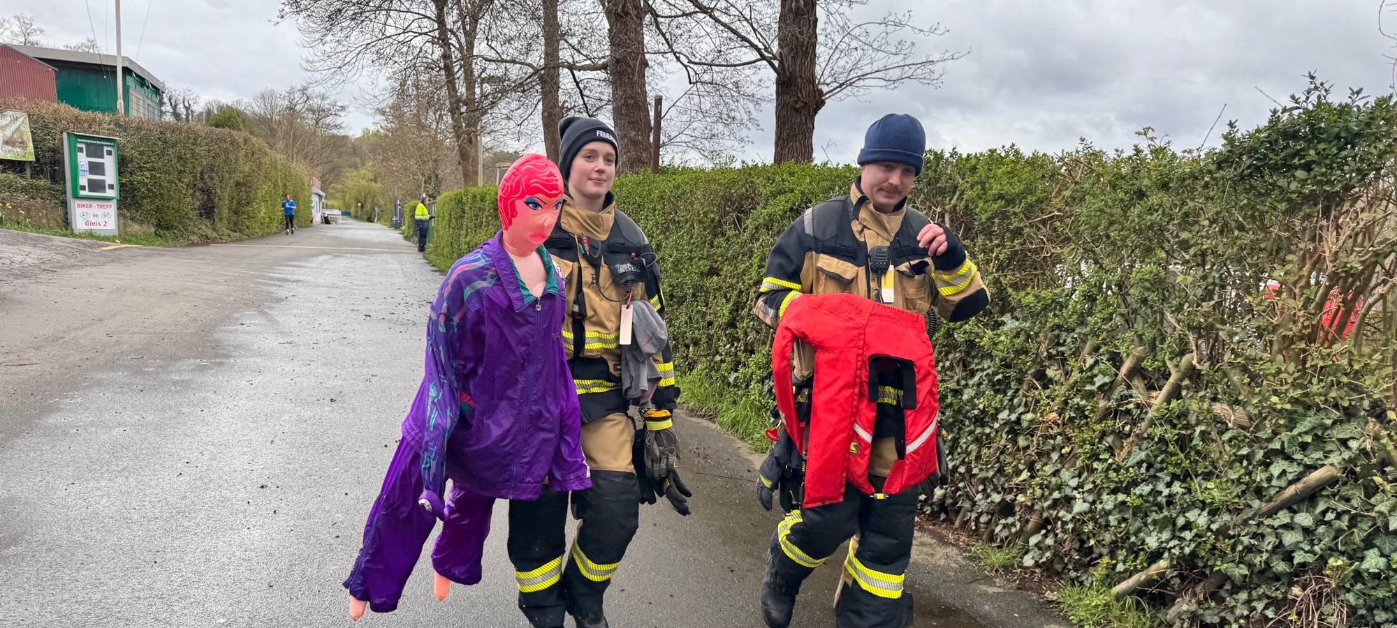 Sex-Puppe in Essen löst großen Feuerwehreinsatz aus