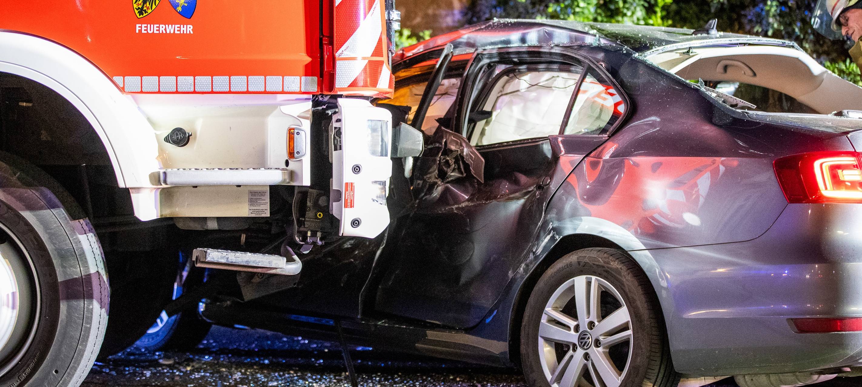 Unfall in Essen mit vielen Verletzten – Feuerwehrwagen beteiligt