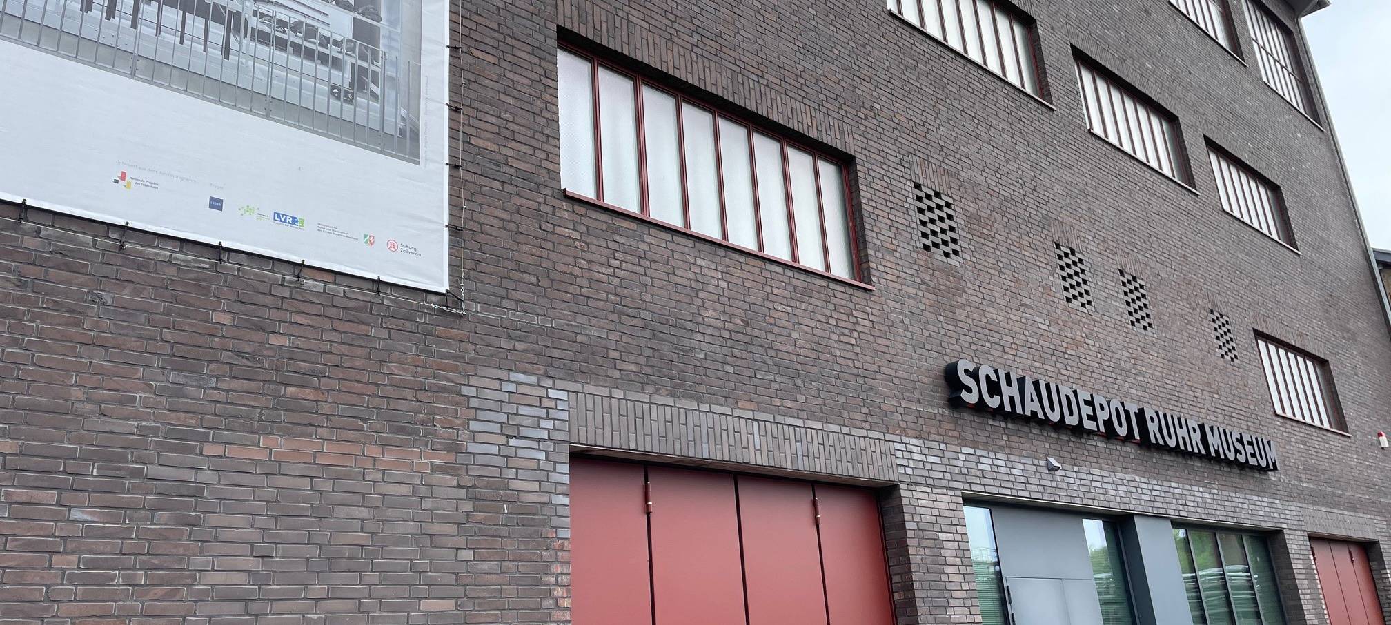 Schatzsuche auf Zollverein in Essen: Fossile, Blümchen und Tiere