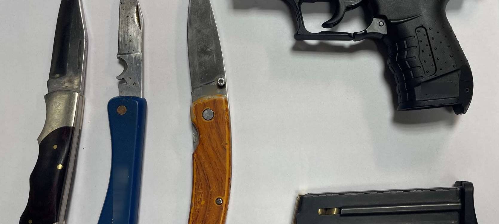 Im Zug kurz vor Essen: Mann bedroht Menschen mit Waffe