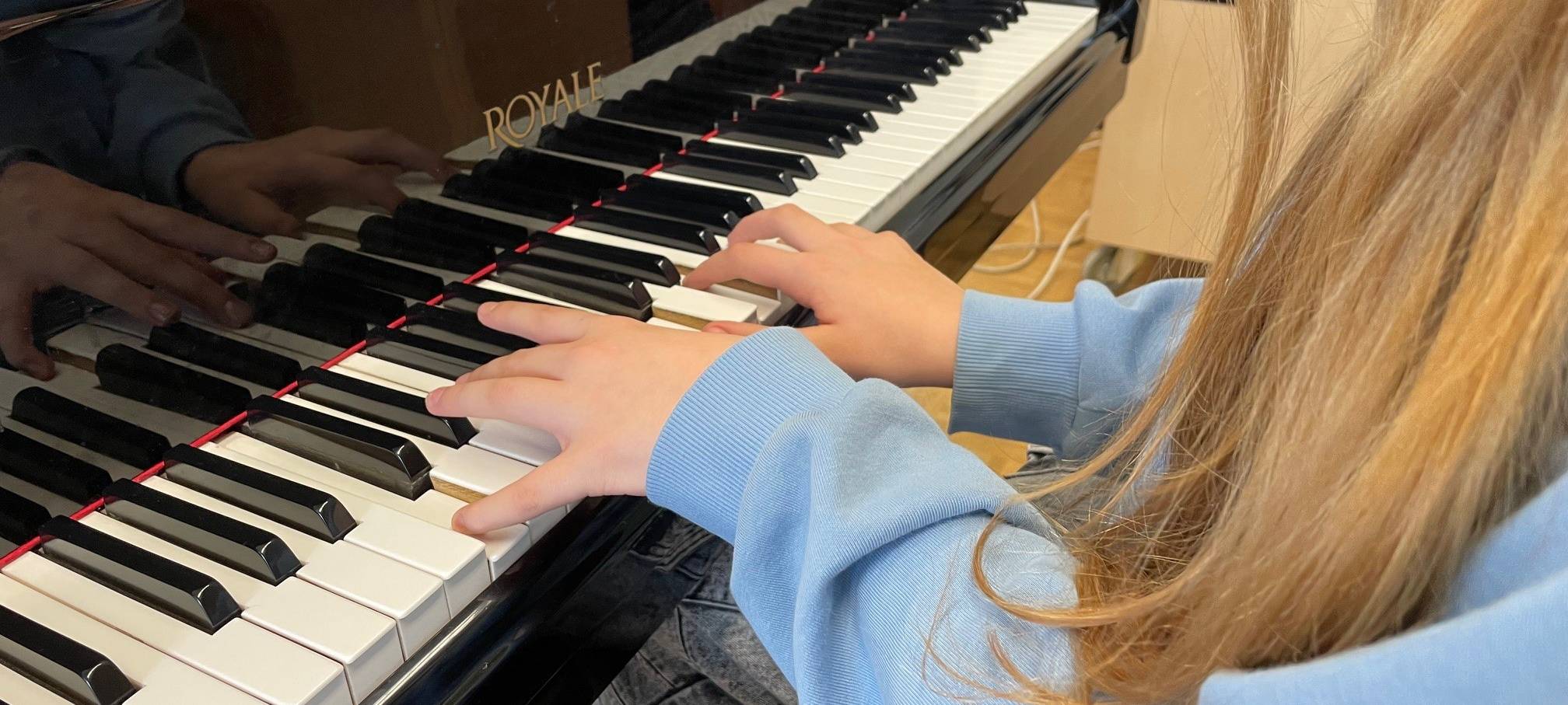 12jährige Rosalie aus Essen startet durch