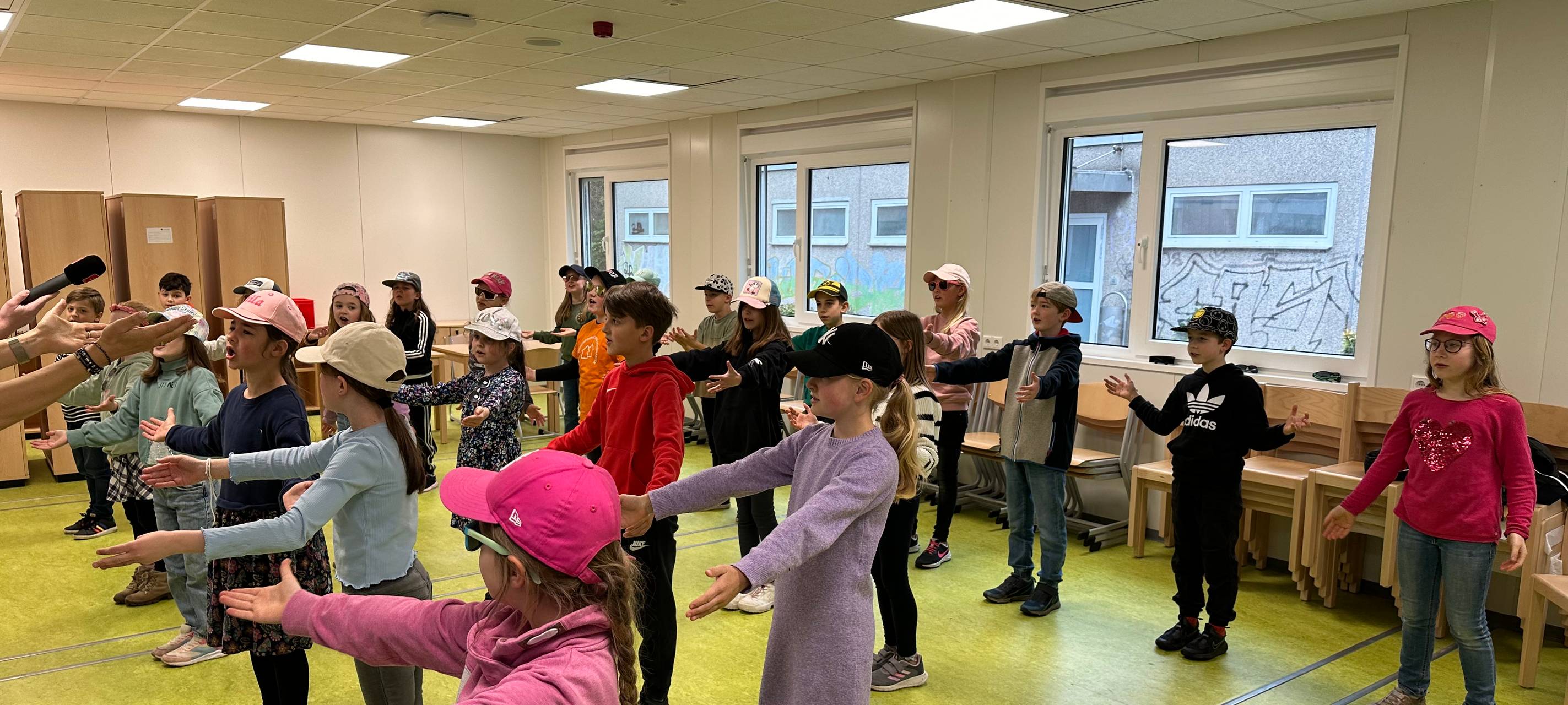 Der 1. Mai in Essen: Maifest, Bollerwagen und 99 Luftballons