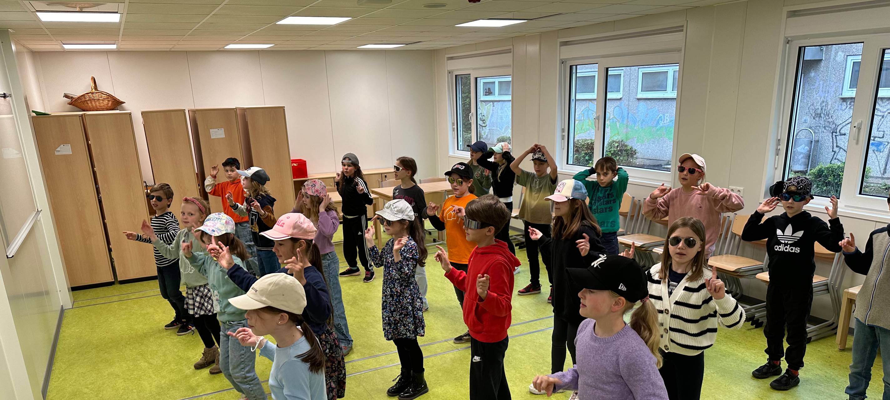 Der 1. Mai in Essen: Maifest, Bollerwagen und 99 Luftballons