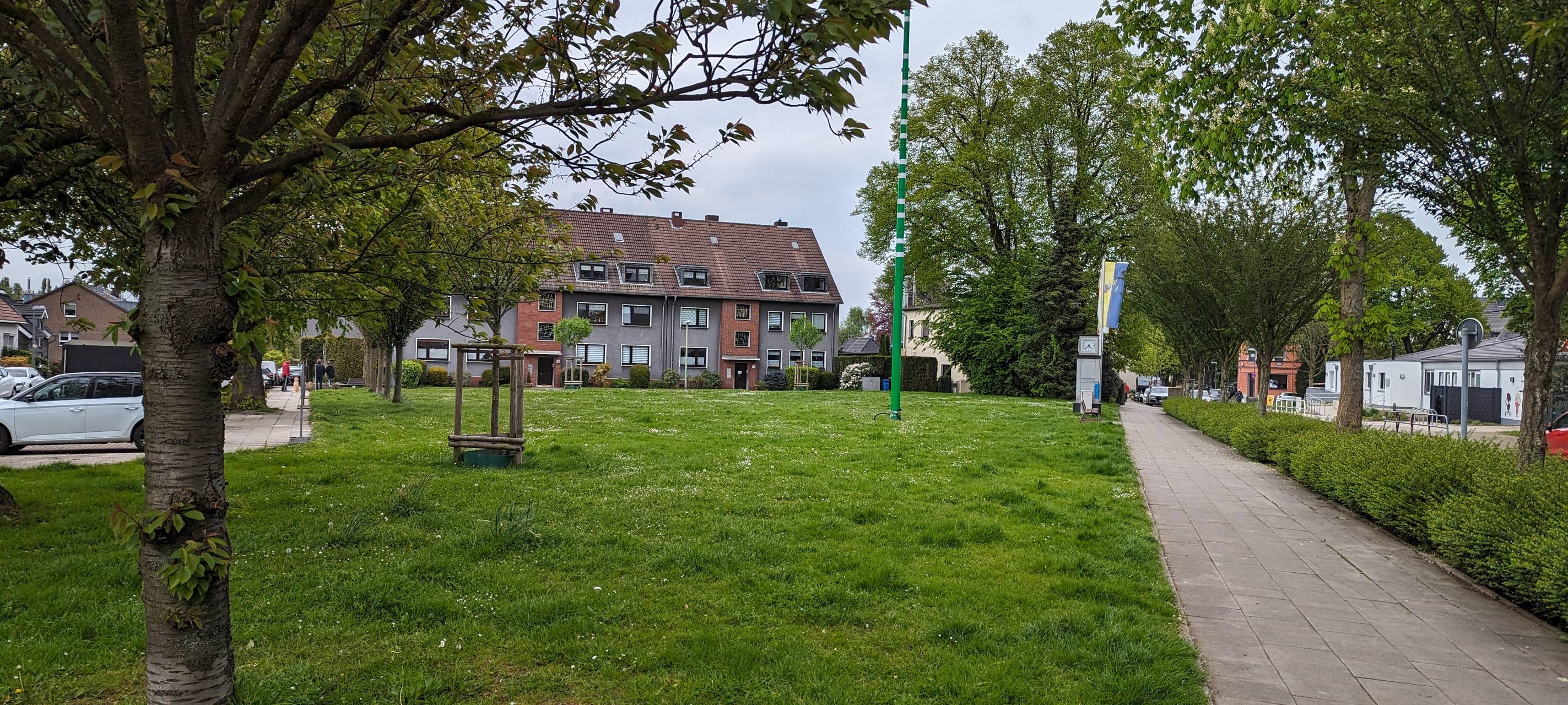 Der 1. Mai in Essen: Maifest, Bollerwagen und 99 Luftballons