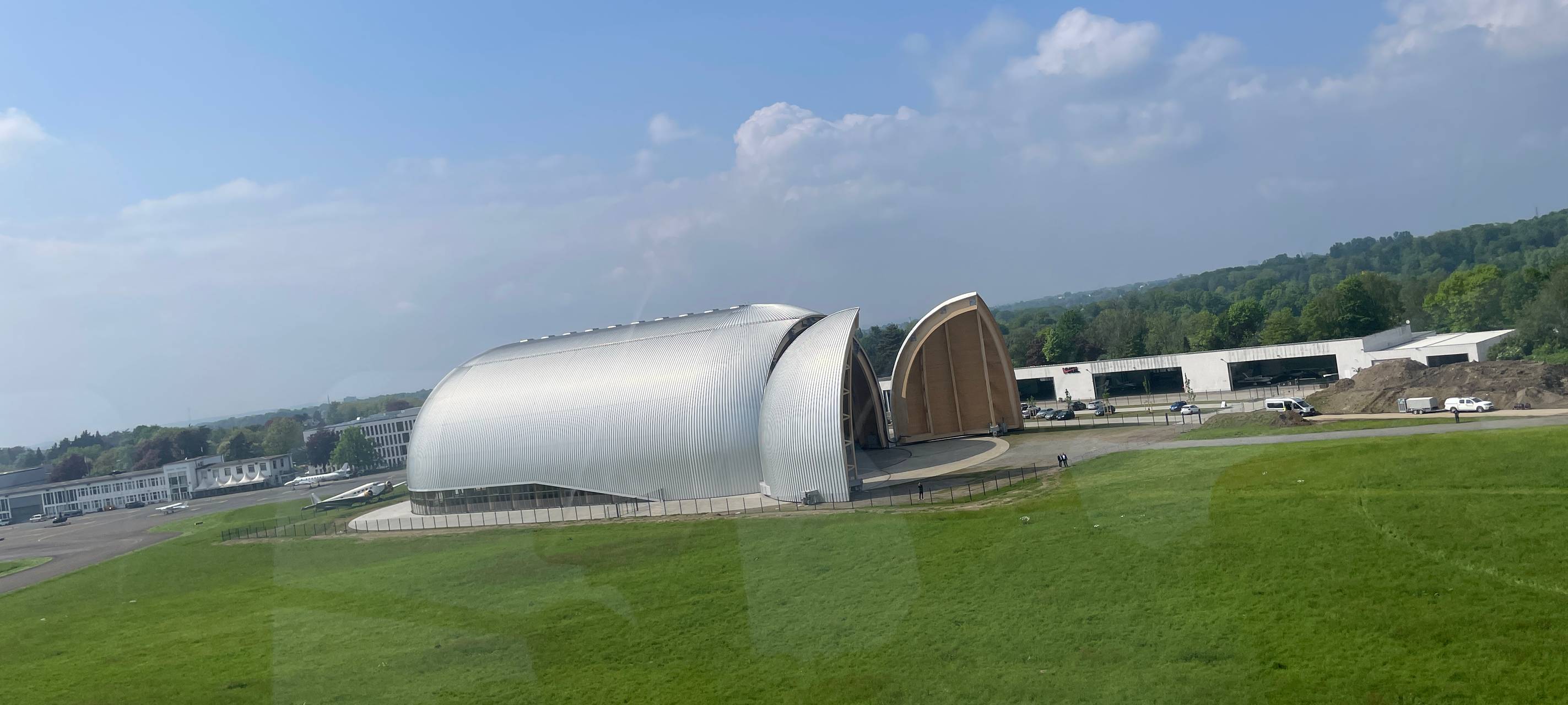 Neuer Zeppelin über Essen - Ein Blick auf unsere Stadt