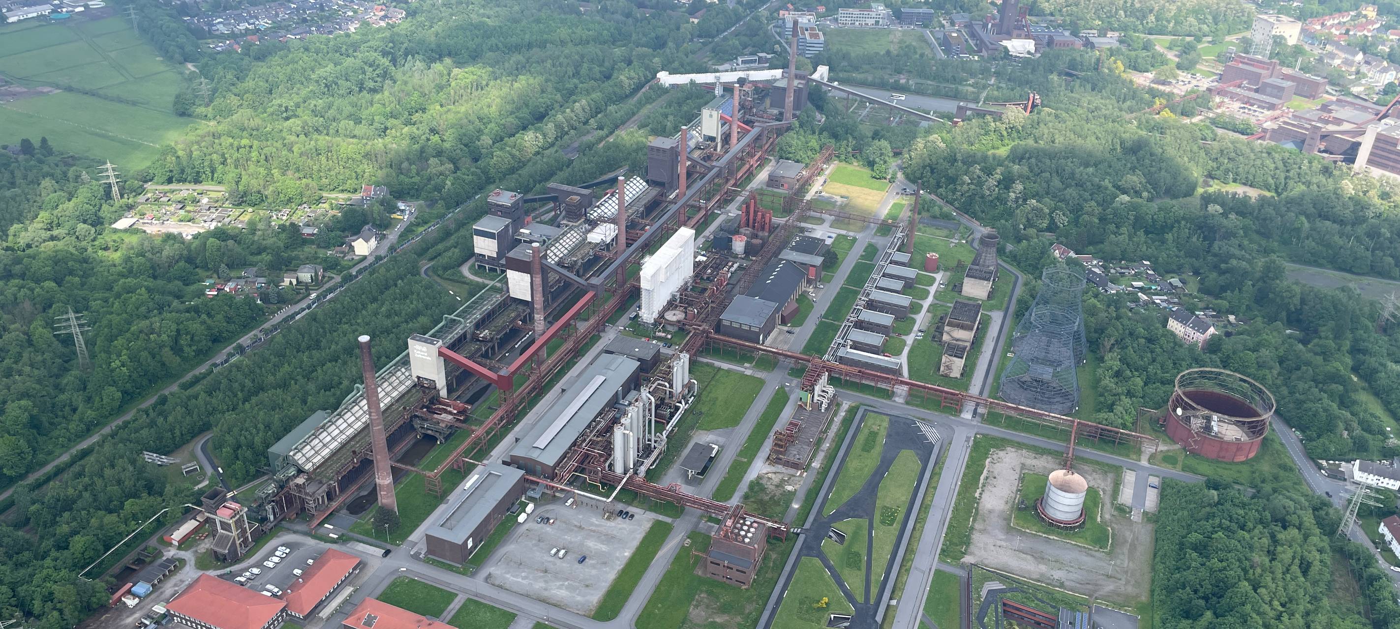 Neuer Zeppelin über Essen - Ein Blick auf unsere Stadt