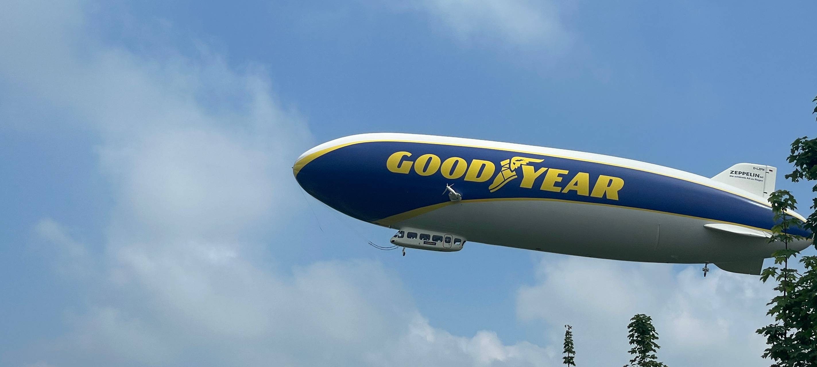 Neuer Zeppelin über Essen - Ein Blick auf unsere Stadt