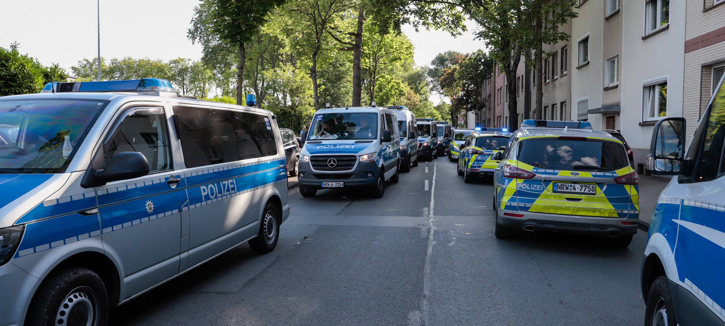 Großeinsatz in Essen: Polizei rückt zu Massenschlägerei aus