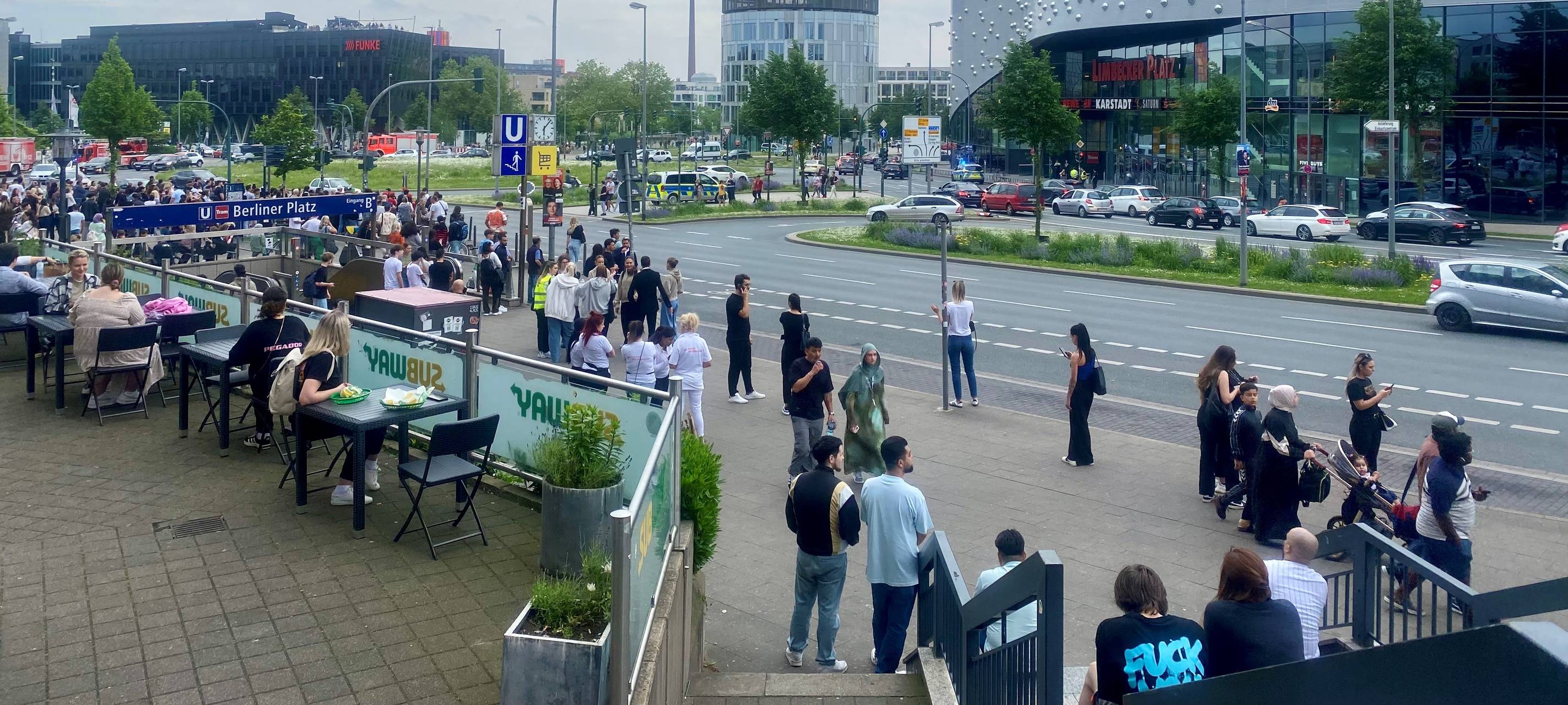 Bedrohung: Limbecker Platz in Essen geräumt
