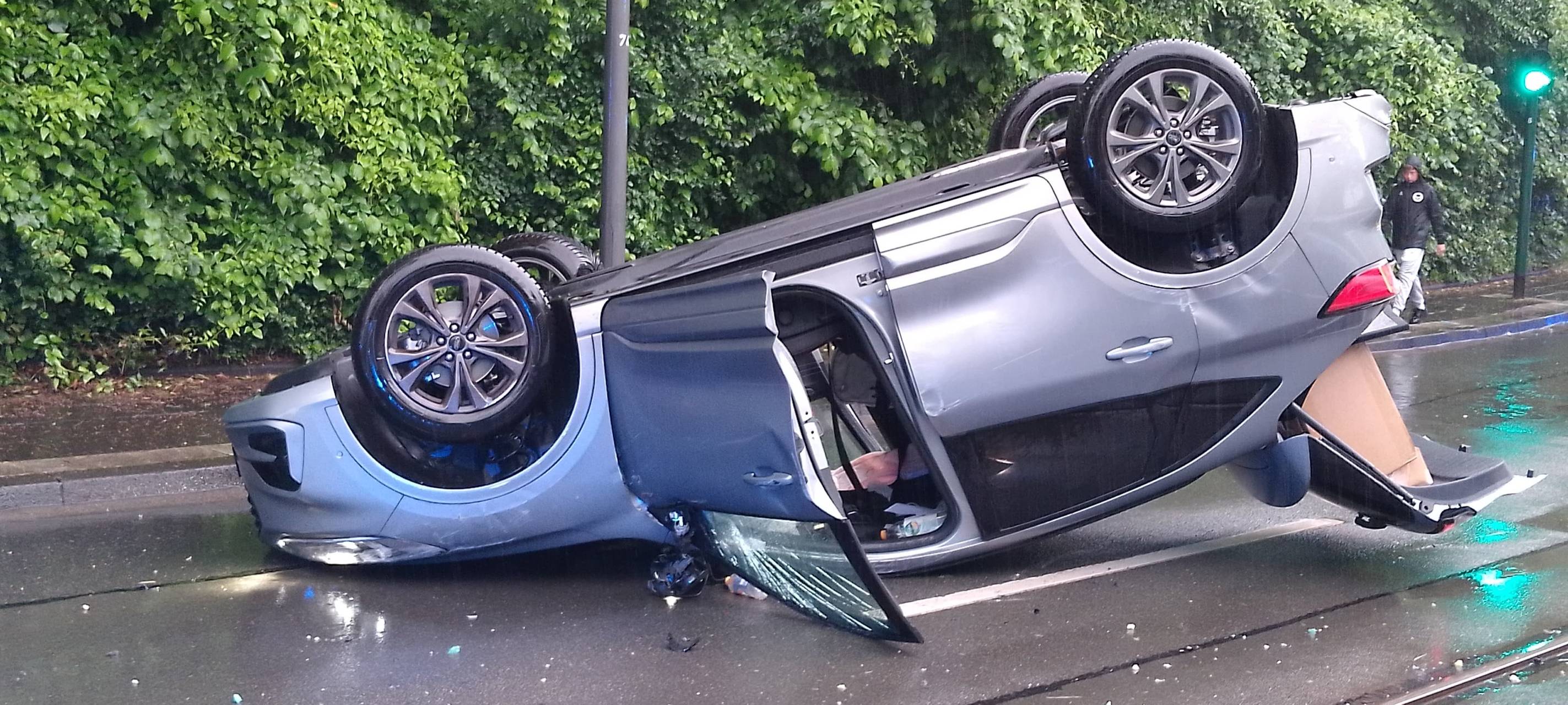 Starkregen in Essen sorgt für Aquaplaning und Unfälle