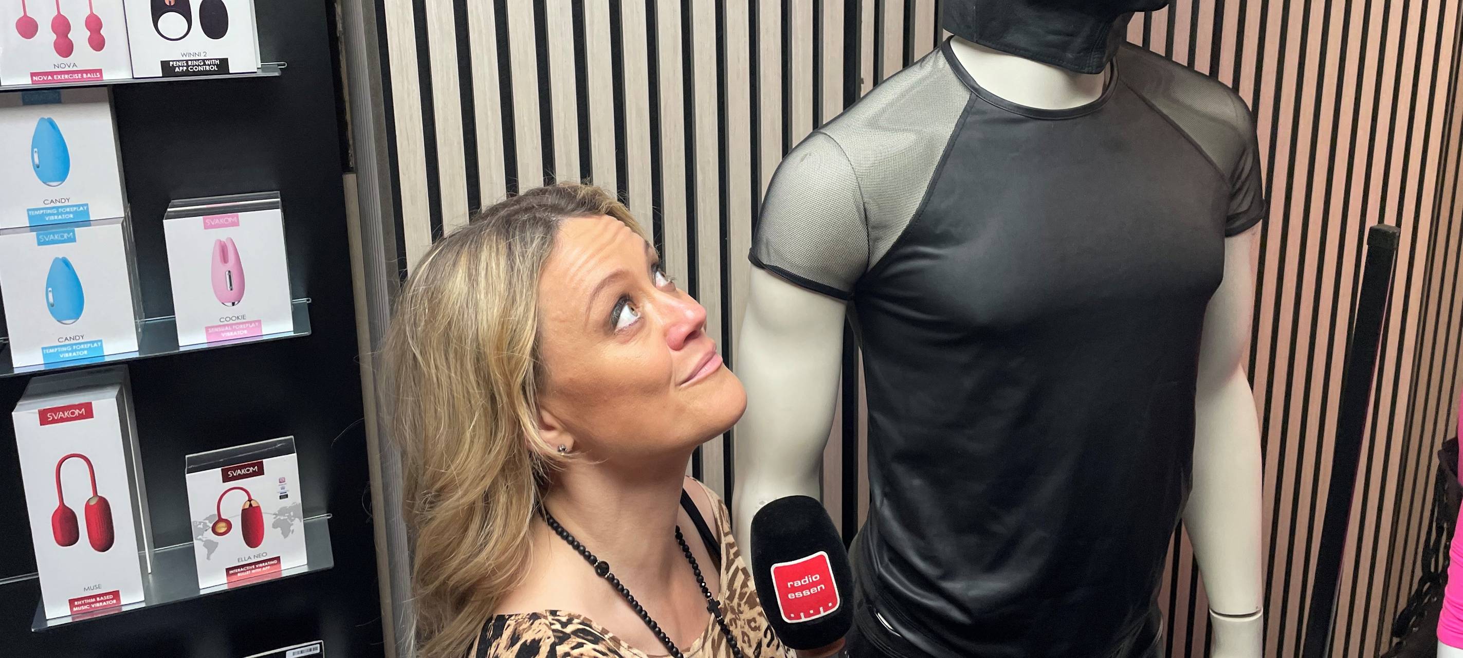 Comedian Lisa Feller in Essen: Dirty Talk im Sex-Shop