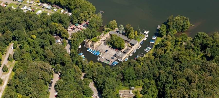 Luftbild von Haus Scheppen und Umgebung.