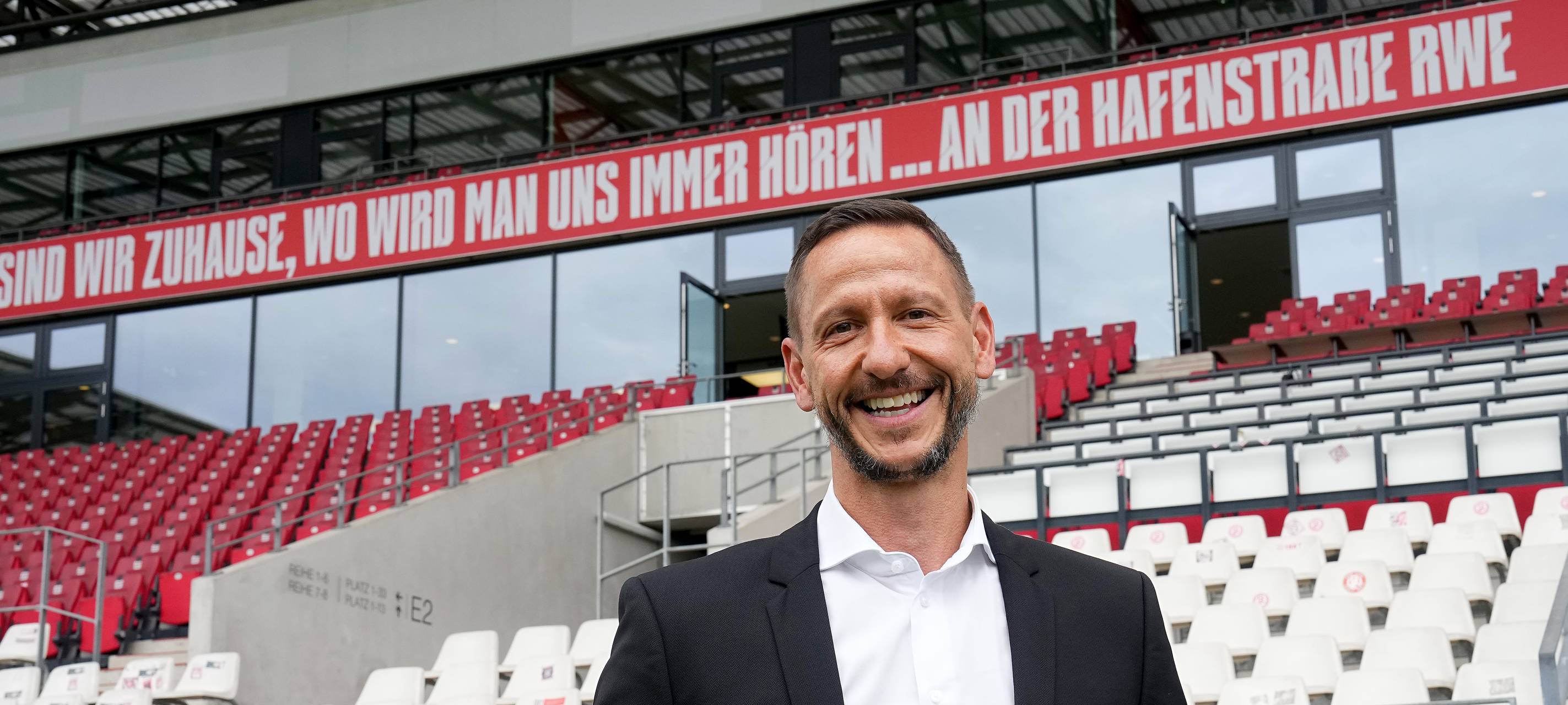 Neue Ära bei Rot-Weiss Essen beginnt: Marc-Nicolai Pfeifer legt los