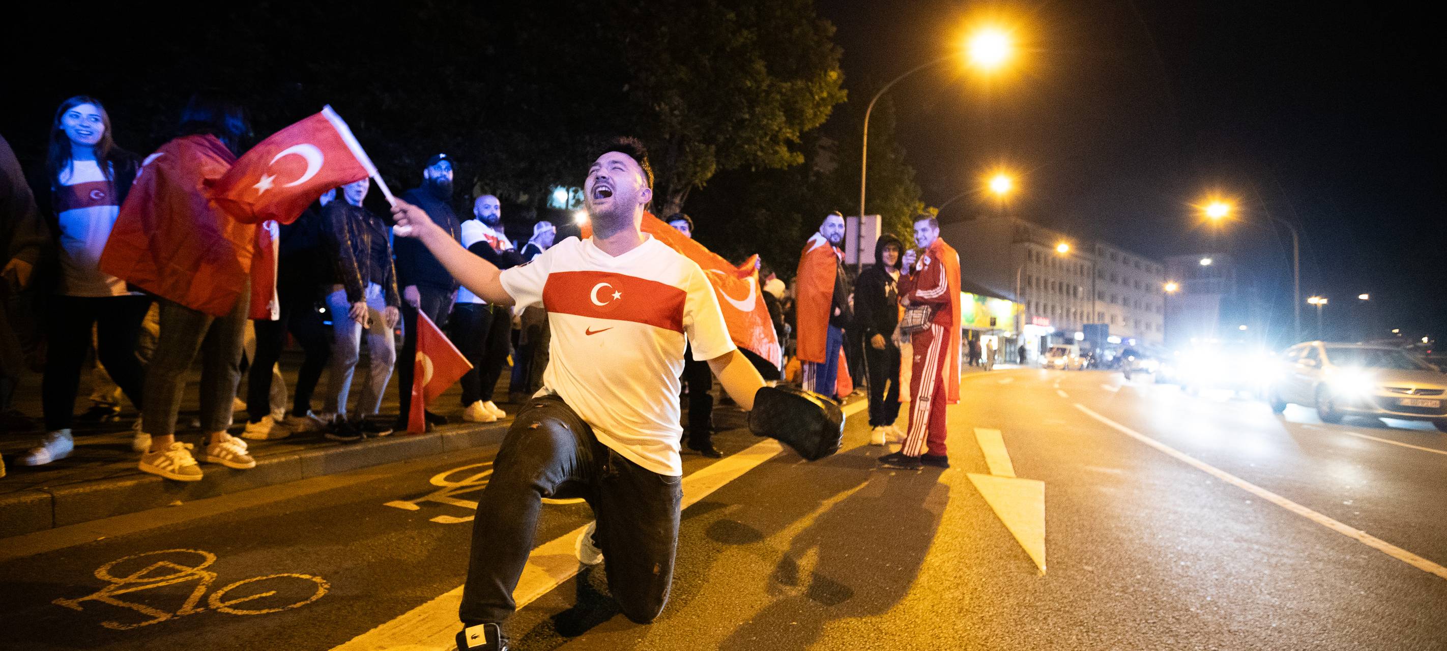 Türkei-Fans in Essen feiern EM-Sieg