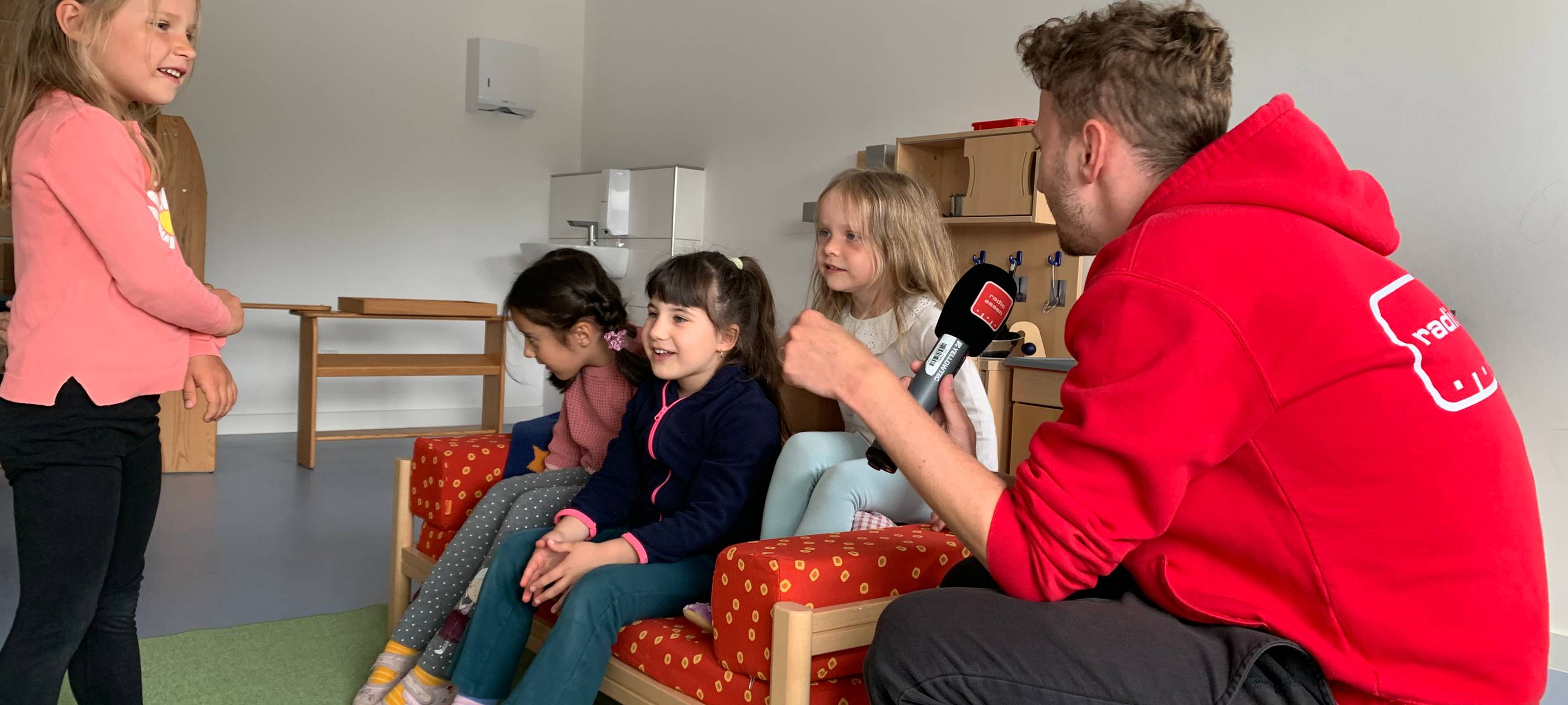 Das Radio Essen-Frühschicht-Praktikum - Moderatoren in Eurem Job