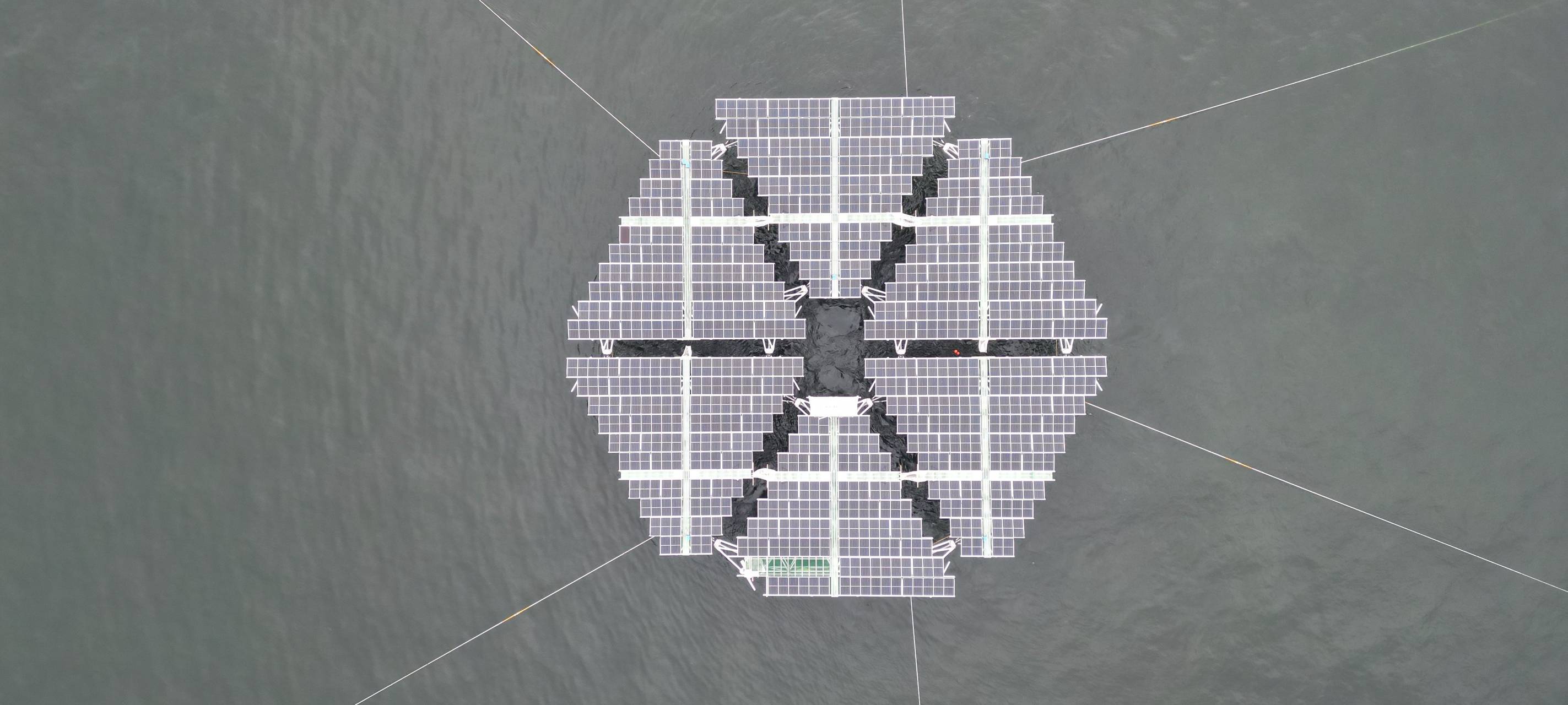 RWE aus Essen startet Pilotprojekt – Solarstrom vom Meer