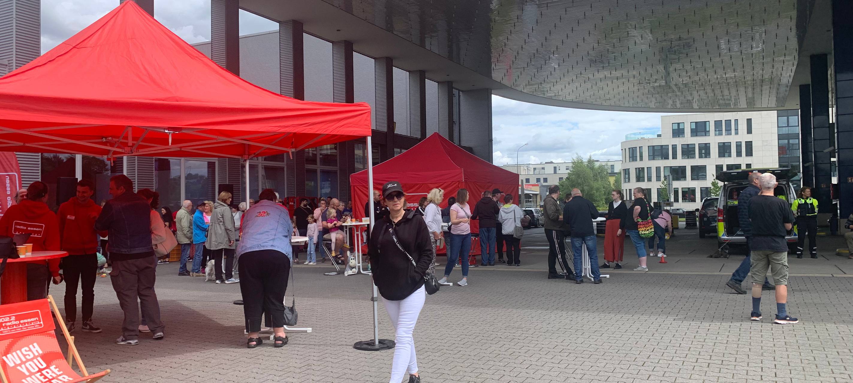 Der Radio Essen-Verkehrsmeldertag 2024: Zwischen Waschstraße und Kuchen-Buffet
