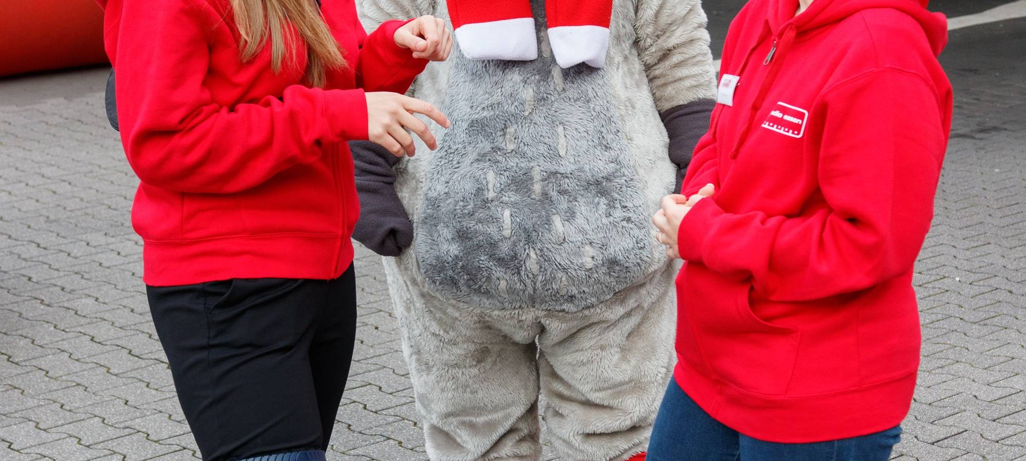 Der Radio Essen-Verkehrsmeldertag 2024: Zwischen Waschstraße und Kuchen-Buffet