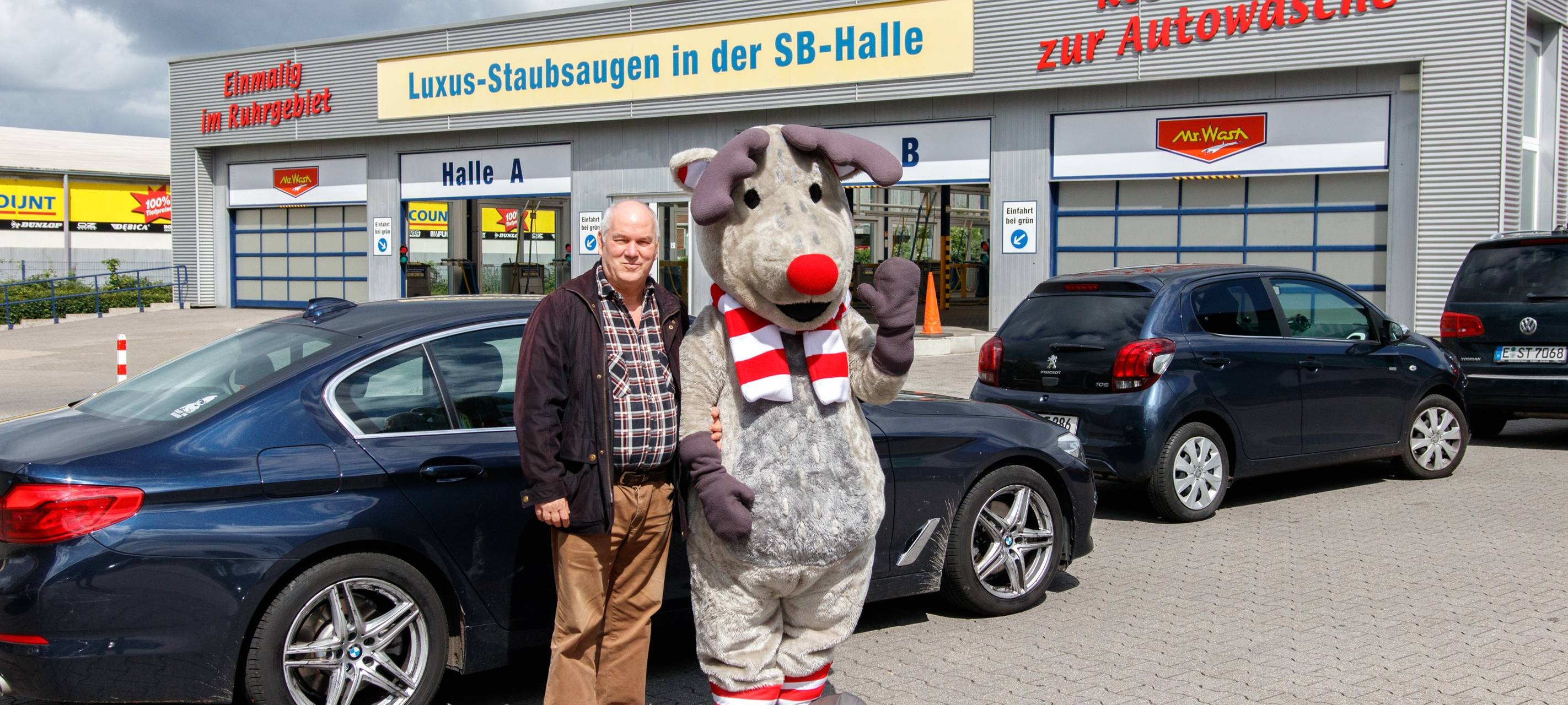 Der Radio Essen-Verkehrsmeldertag 2024: Zwischen Waschstraße und Kuchen-Buffet