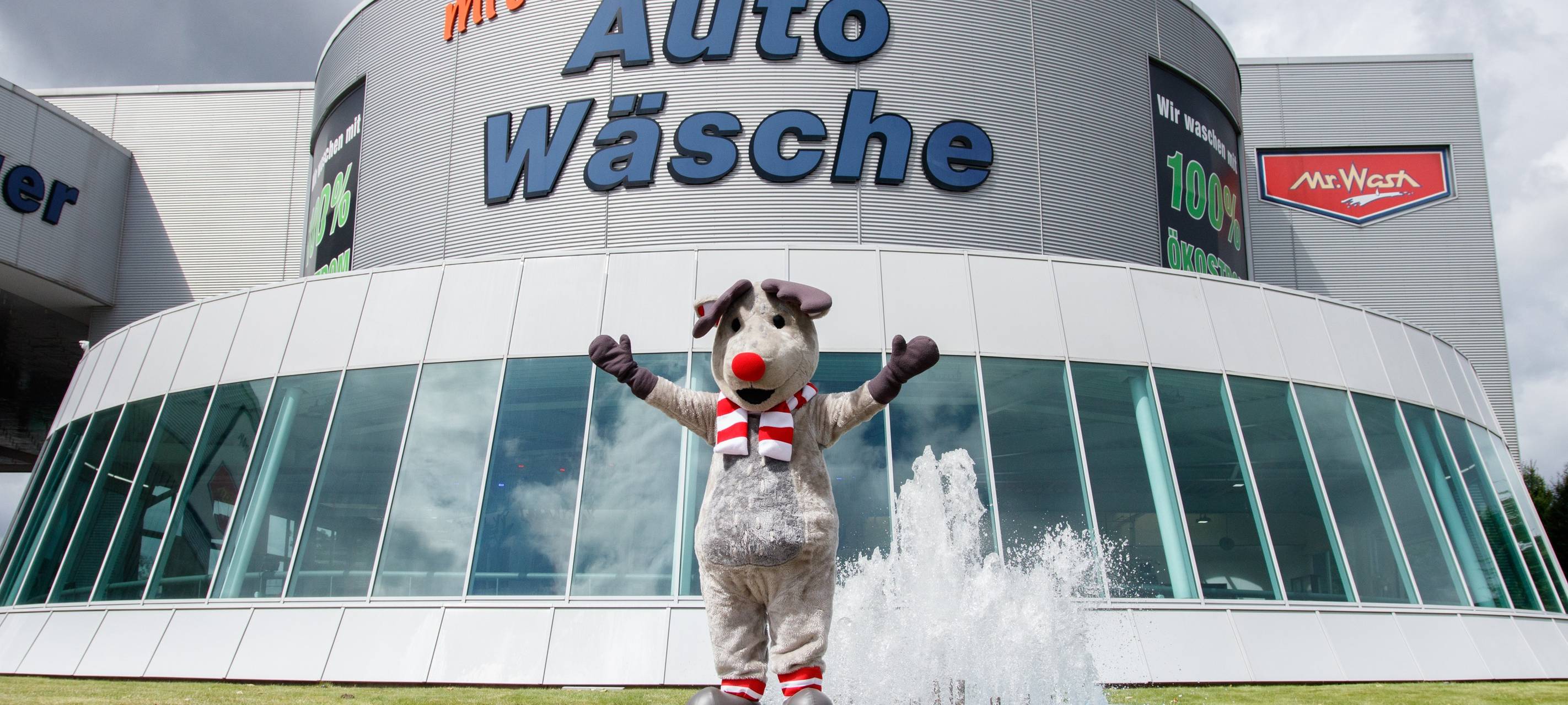 Der Radio Essen-Verkehrsmeldertag 2024: Zwischen Waschstraße und Kuchen-Buffet