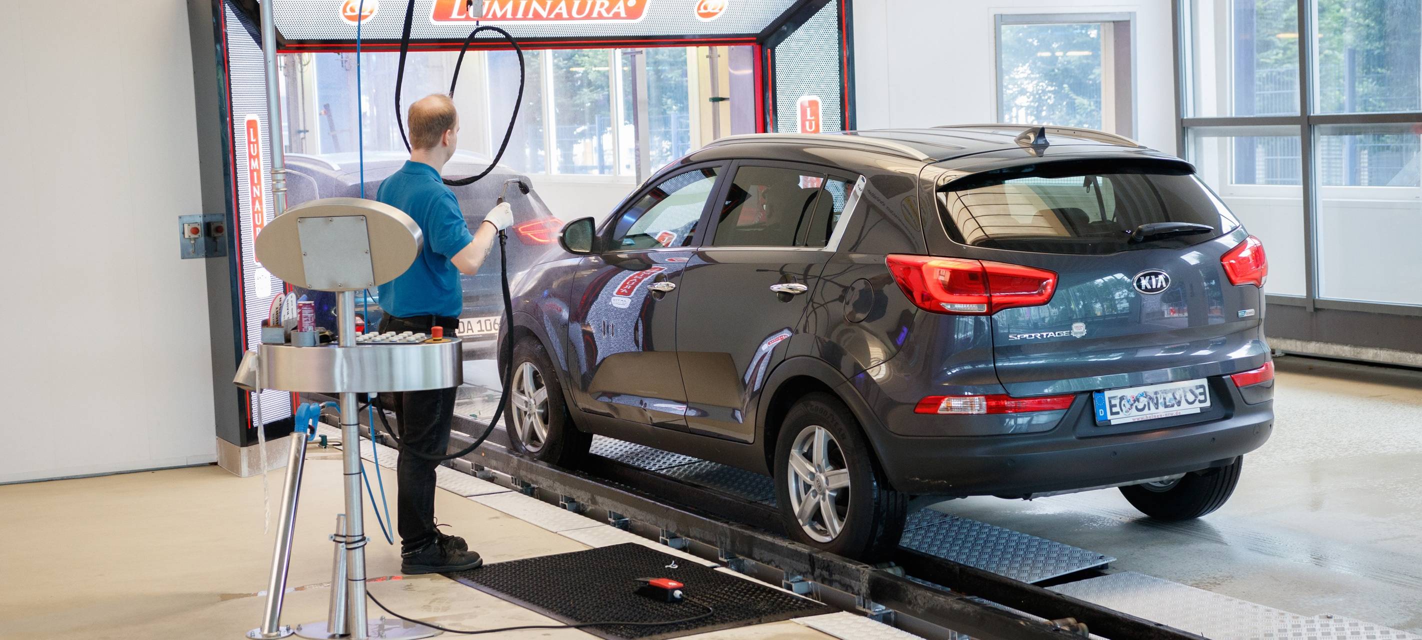 Der Radio Essen-Verkehrsmeldertag 2024: Zwischen Waschstraße und Kuchen-Buffet