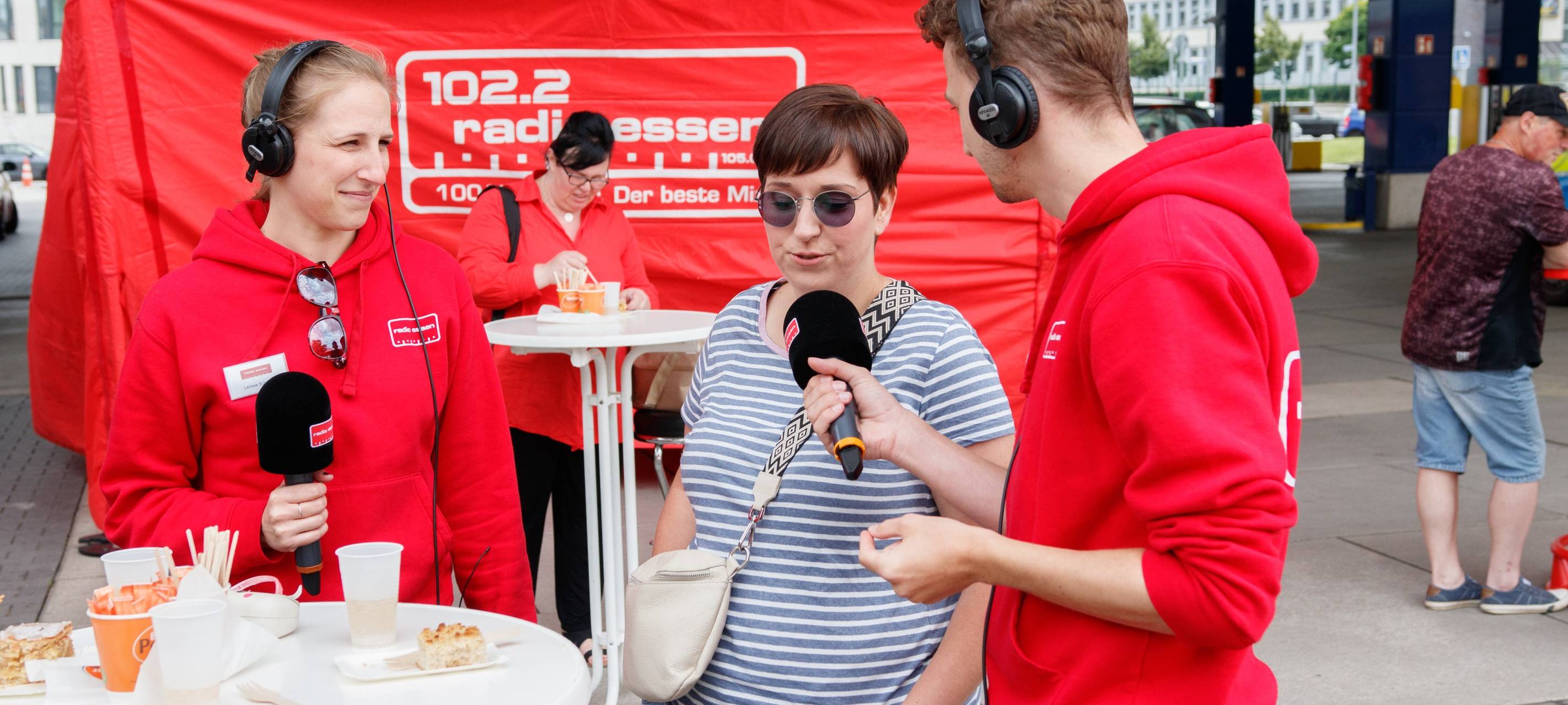 Der Radio Essen-Verkehrsmeldertag 2024: Zwischen Waschstraße und Kuchen-Buffet