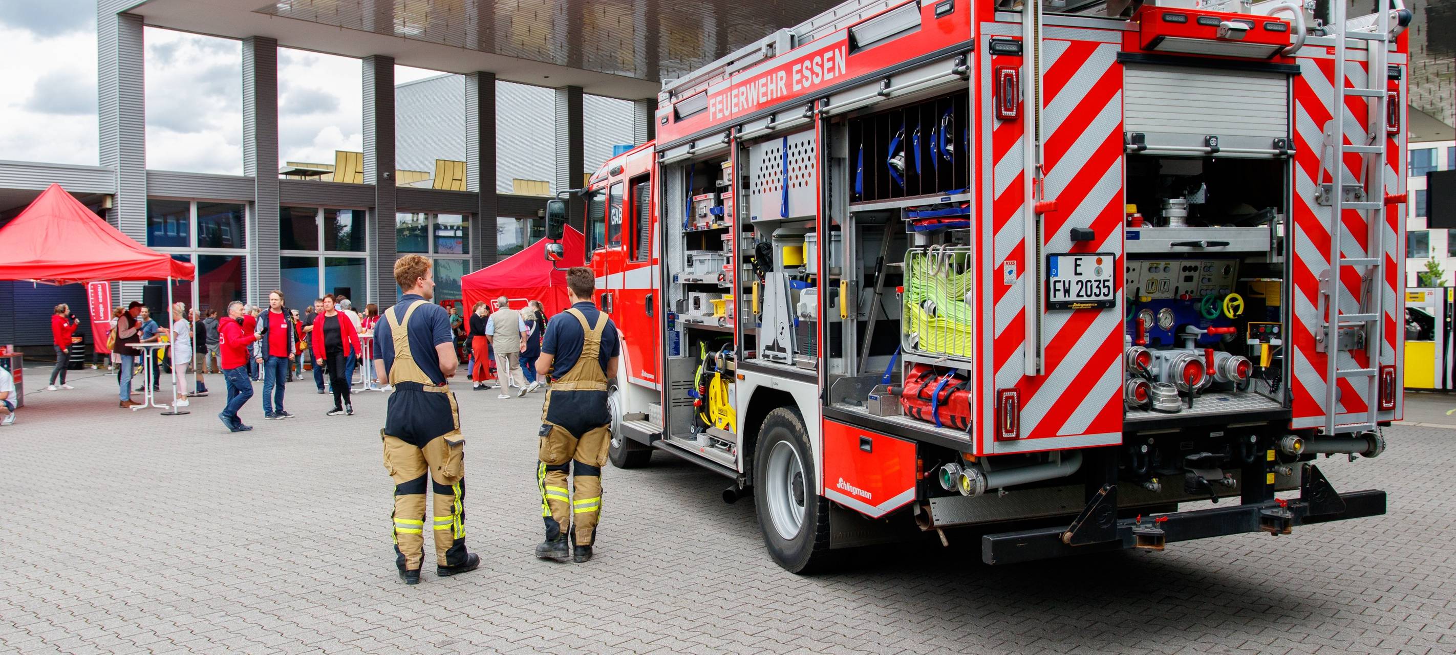 Der Radio Essen-Verkehrsmeldertag 2024: Zwischen Waschstraße und Kuchen-Buffet