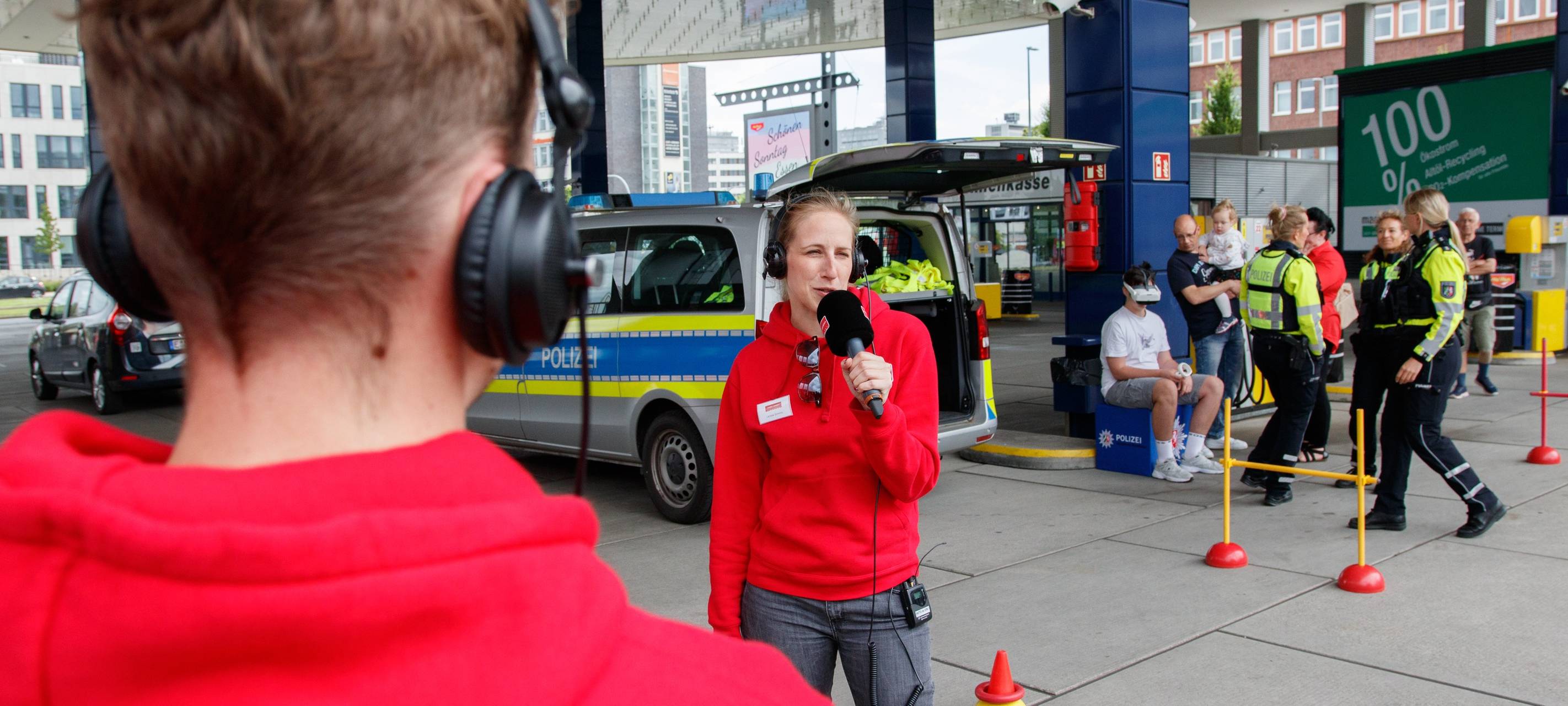 Der Radio Essen-Verkehrsmeldertag 2024: Zwischen Waschstraße und Kuchen-Buffet