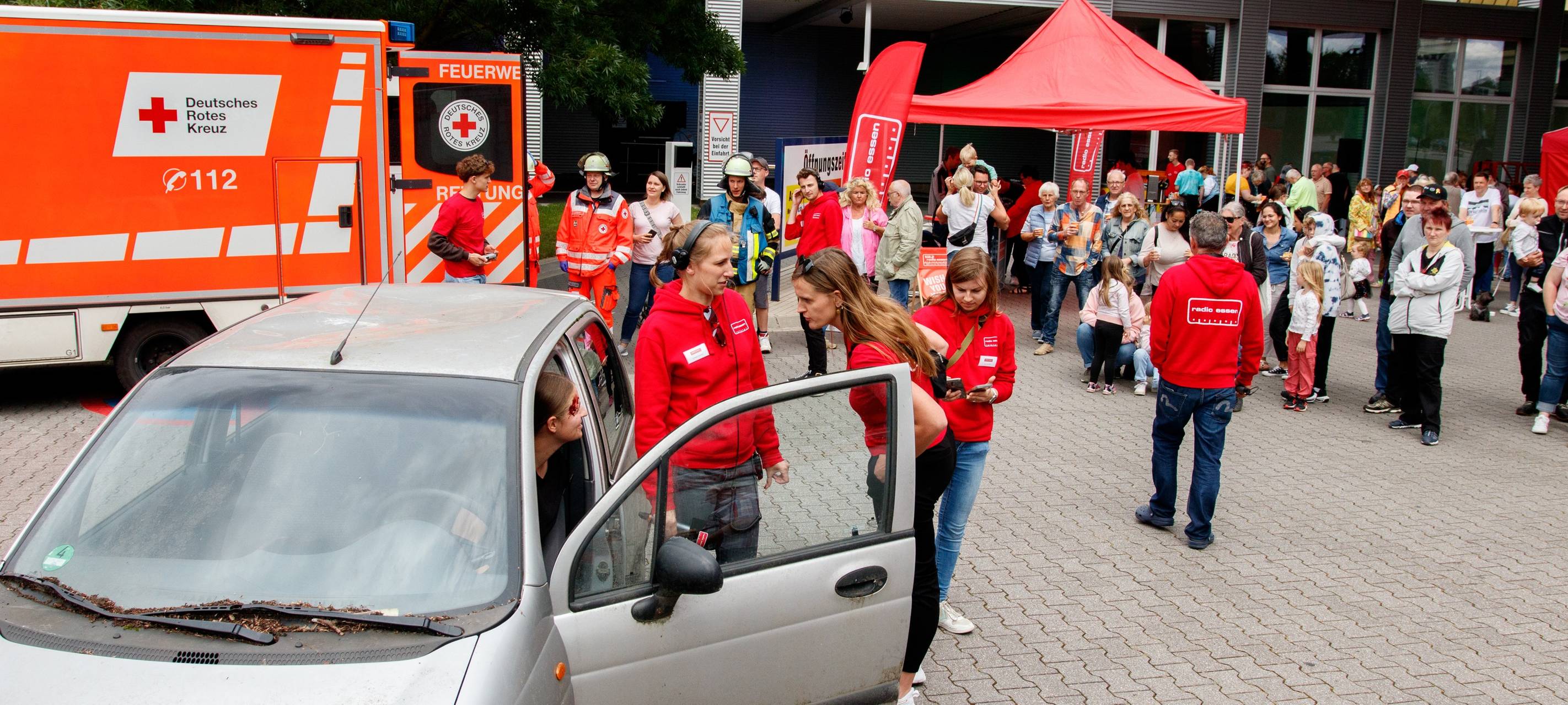 Der Radio Essen-Verkehrsmeldertag 2024: Zwischen Waschstraße und Kuchen-Buffet