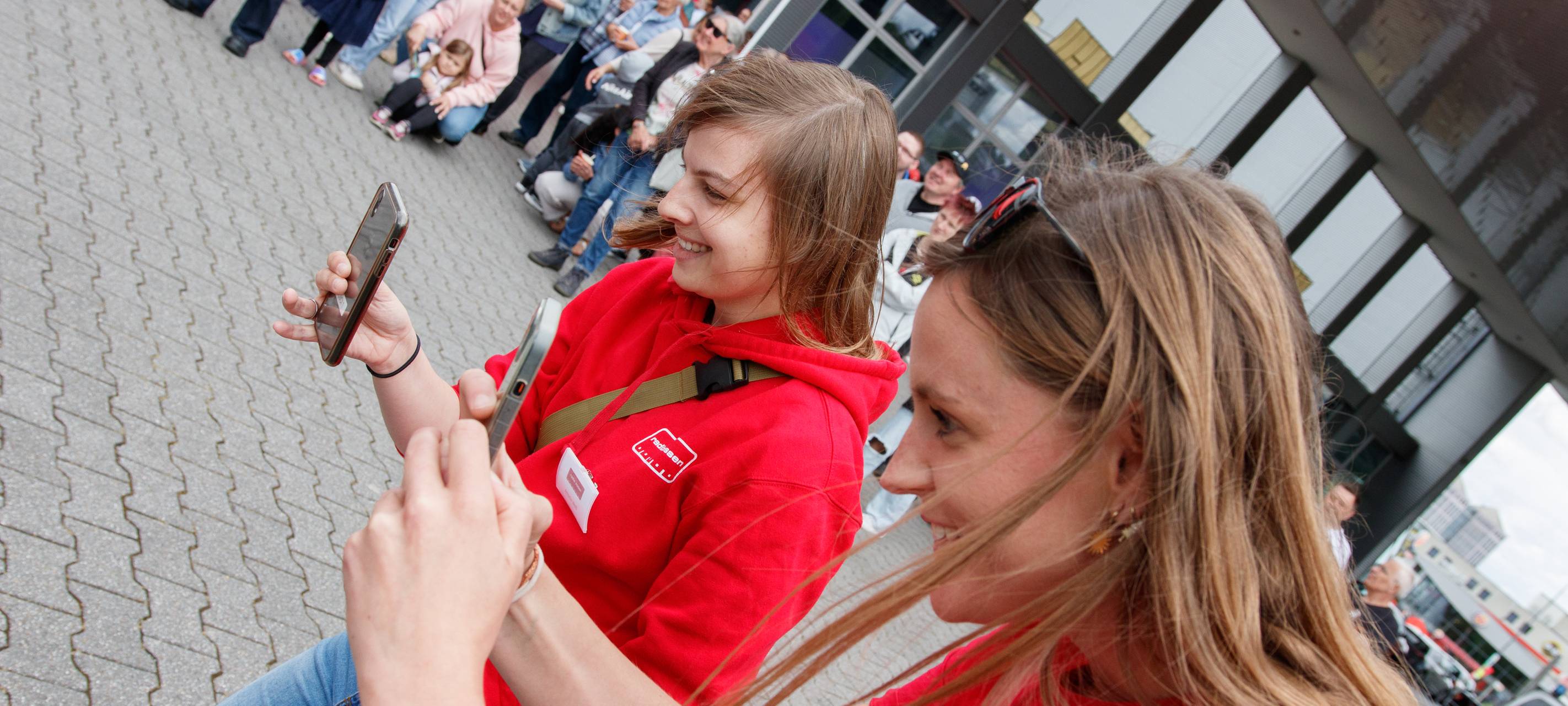 Der Radio Essen-Verkehrsmeldertag 2024: Zwischen Waschstraße und Kuchen-Buffet