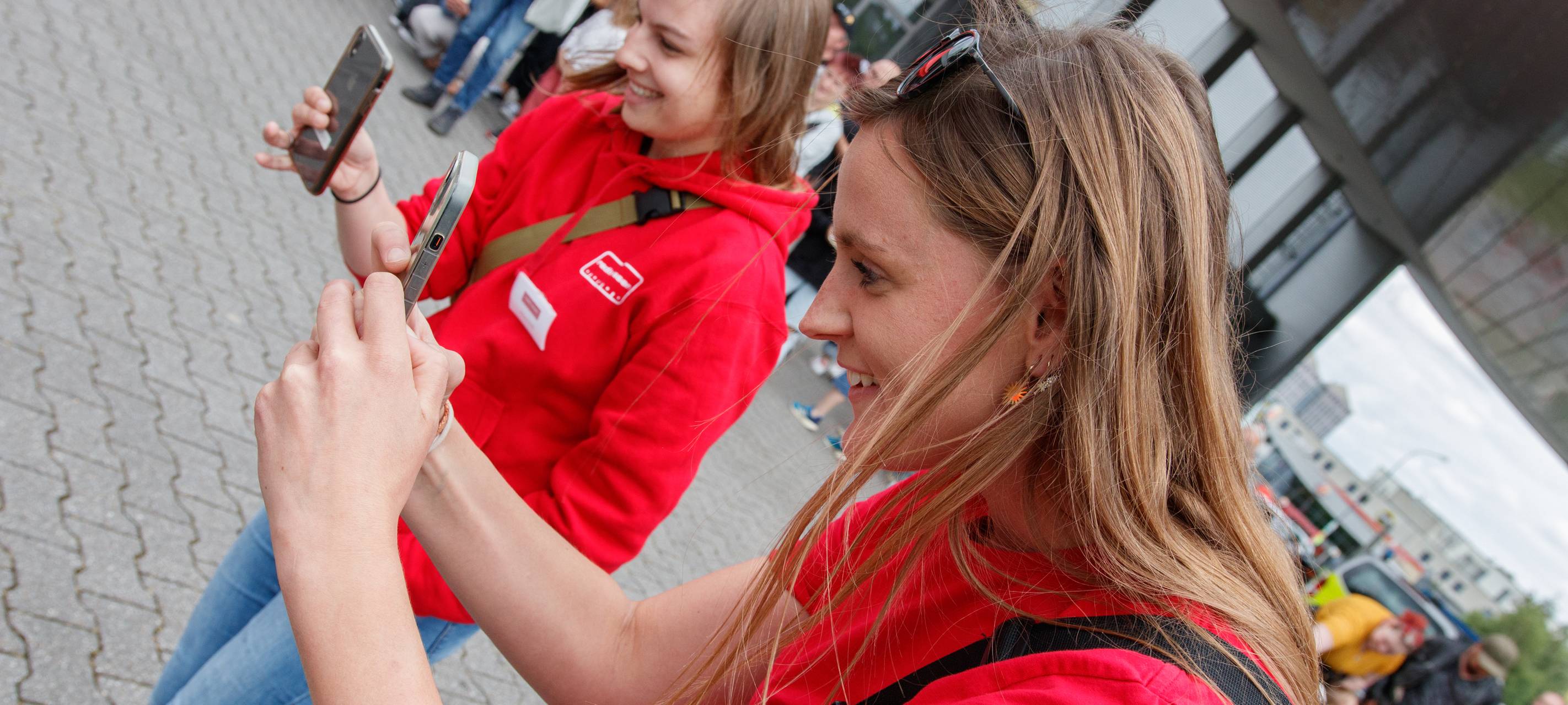 Der Radio Essen-Verkehrsmeldertag 2024: Zwischen Waschstraße und Kuchen-Buffet