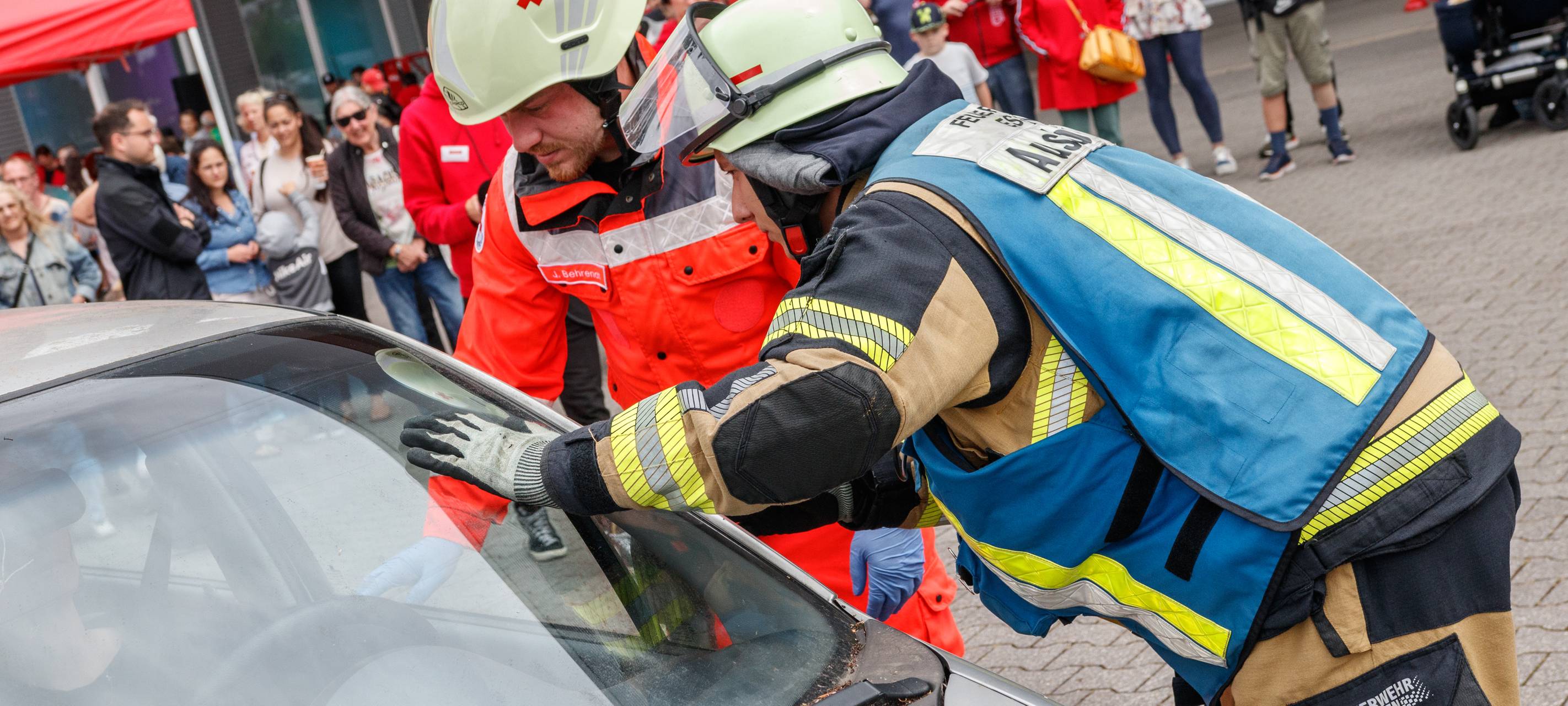 Der Radio Essen-Verkehrsmeldertag 2024: Zwischen Waschstraße und Kuchen-Buffet
